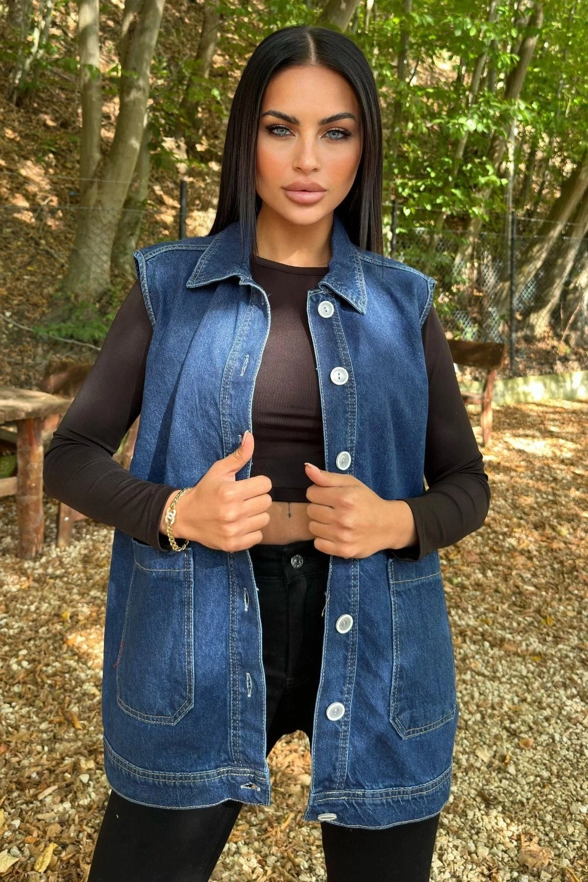 Mavi Denim Kolsuz, Düğmeli, Geniş Cepli Uzun Kot Yelek