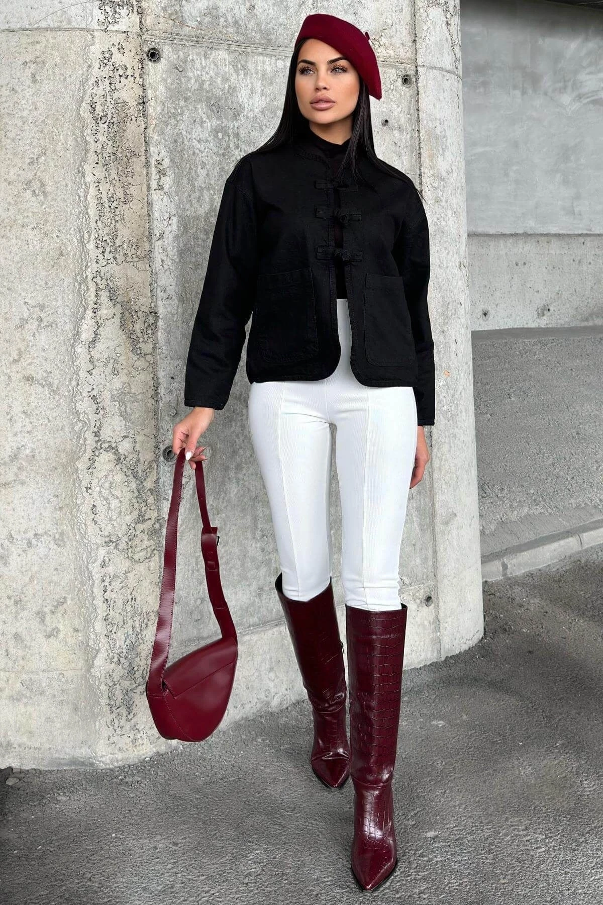 Siyah Önden Bağlamalı, Cep Detaylı, Oval Kesim, Salaş Kot Ceket