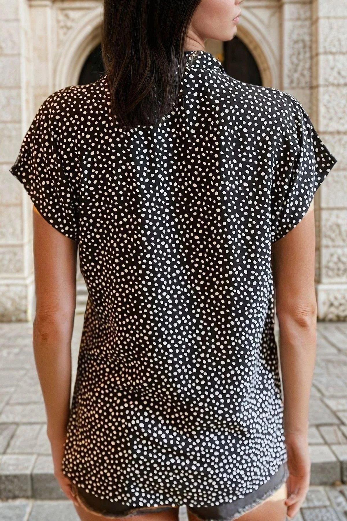 Siyah Puantiyeli, Kısa Kollu, Regular Kesim Gömlek