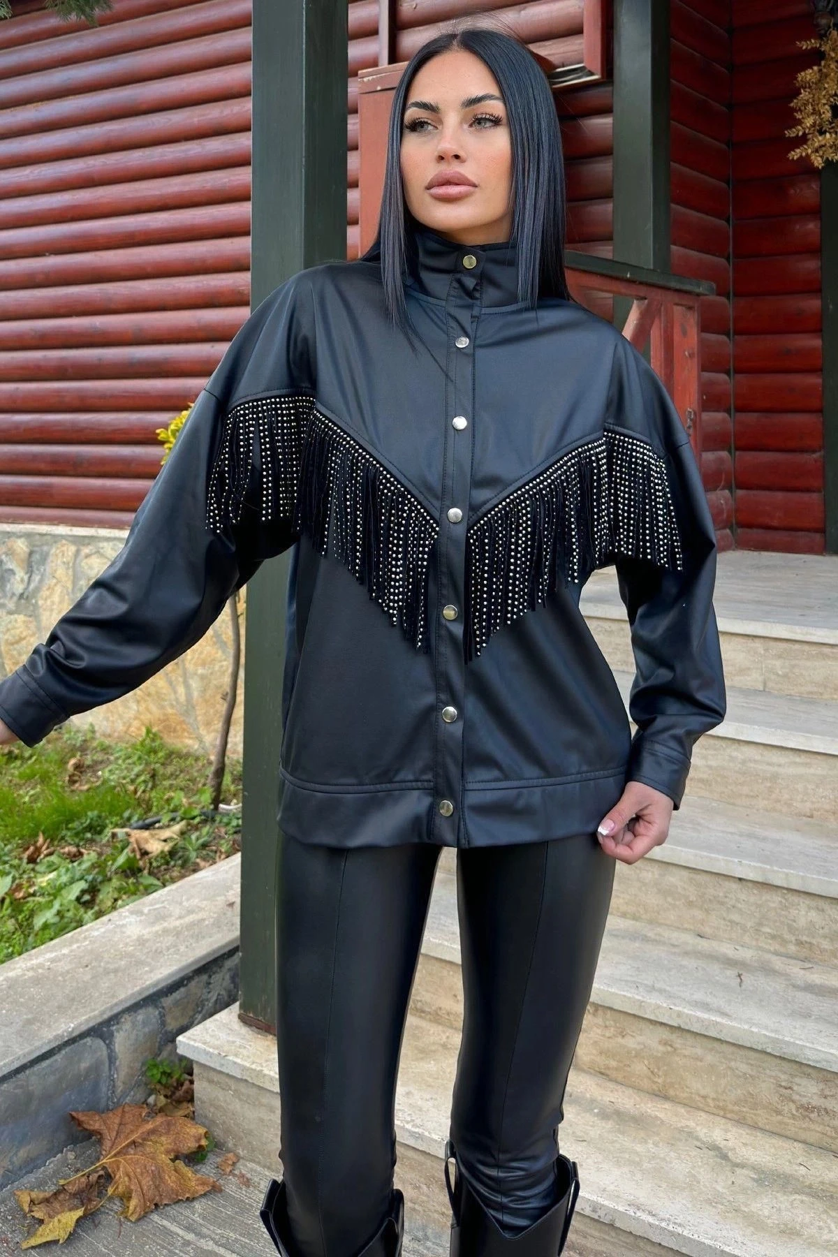 Siyah Püsküllü, Deri Görünümlü Oversize Ceket