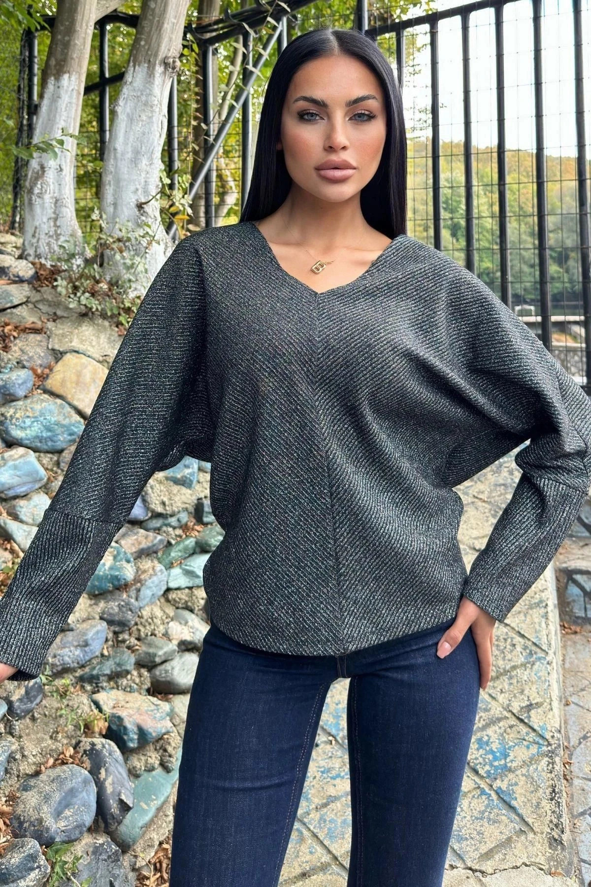 Siyah Simli, Yarasa Kol, V Yaka, Örme Triko Kazak