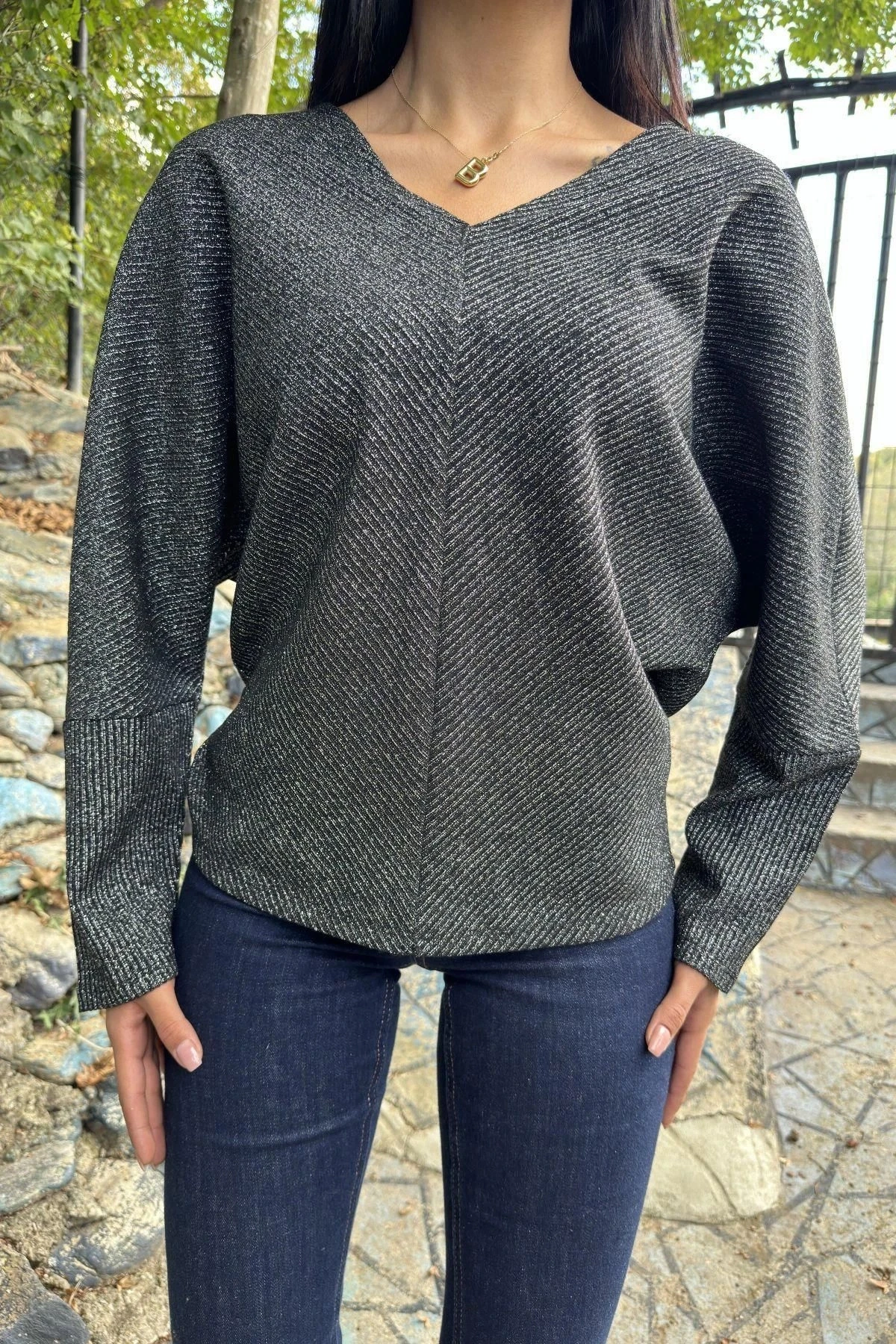 Siyah Simli, Yarasa Kol, V Yaka, Örme Triko Kazak