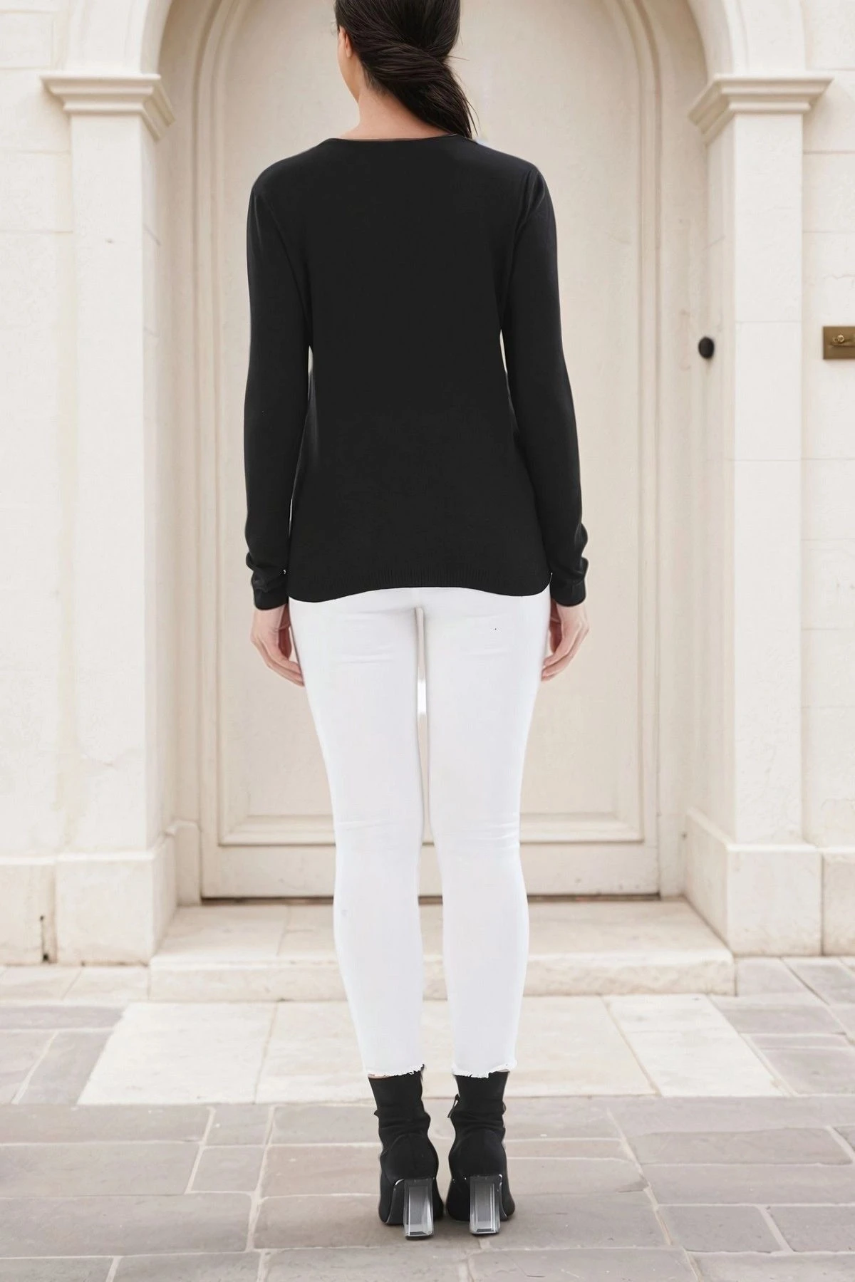 Siyah V Yaka, Salaş Kesimli, Triko Kazak