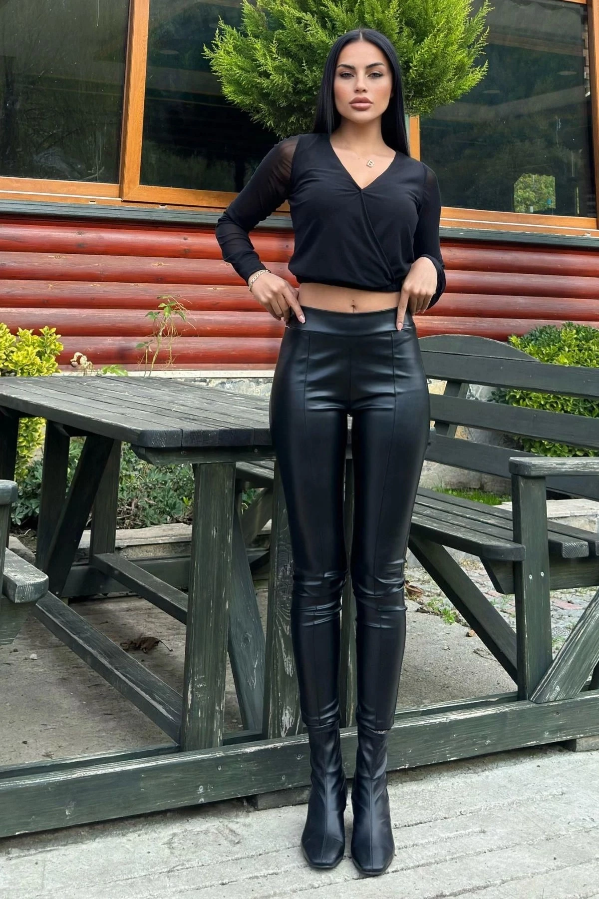 Siyah Yüksek Bel, Arkası Lastikli, Esnek Deri Tayt