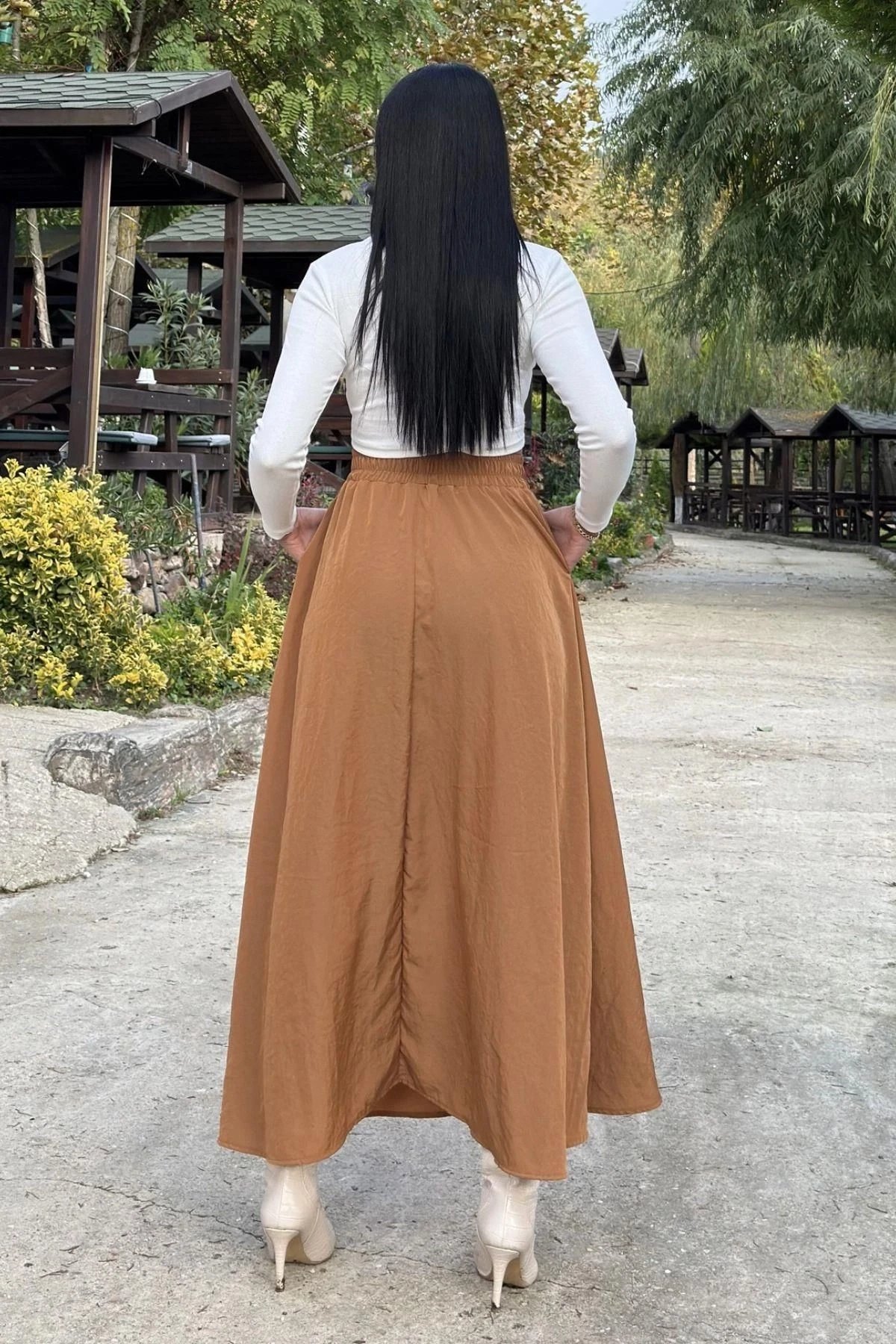 Taba Lastikli Yüksek Bel, A Kesim, Dökümlü Ve Salaş, Uzun Kupra Etek