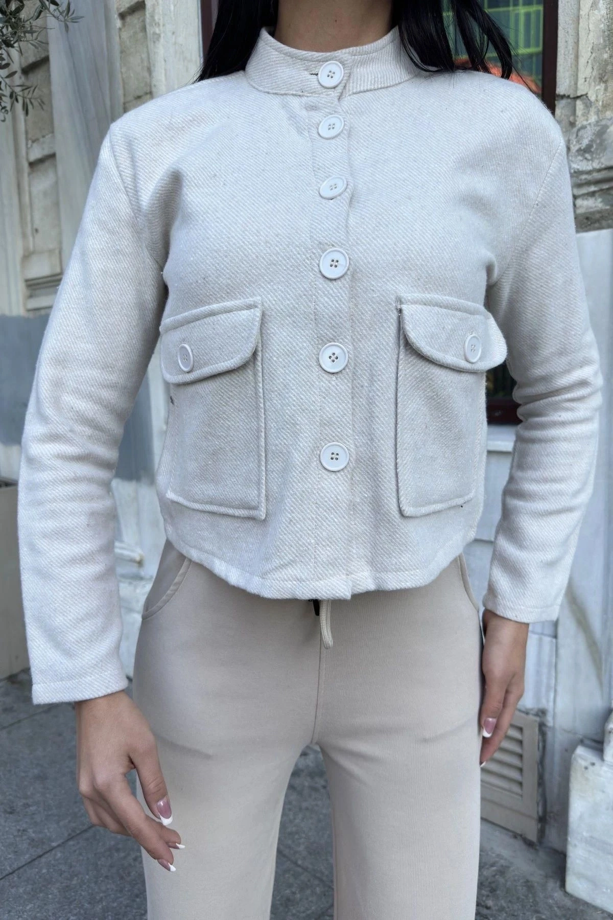 Taş Dik Yaka, Çift Kapaklı Cep, Kısa Kesim, Diagonal Kaşe Ceket