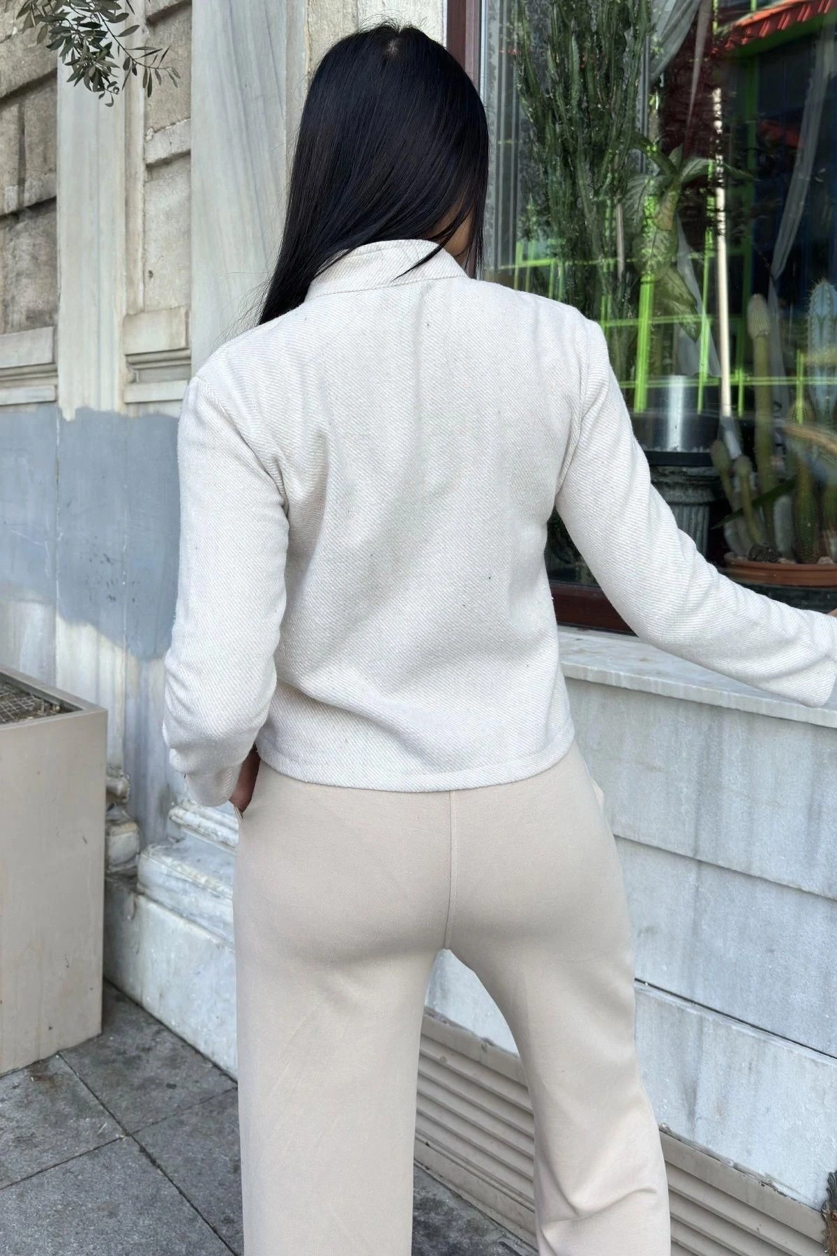 Taş Dik Yaka, Çift Kapaklı Cep, Kısa Kesim, Diagonal Kaşe Ceket