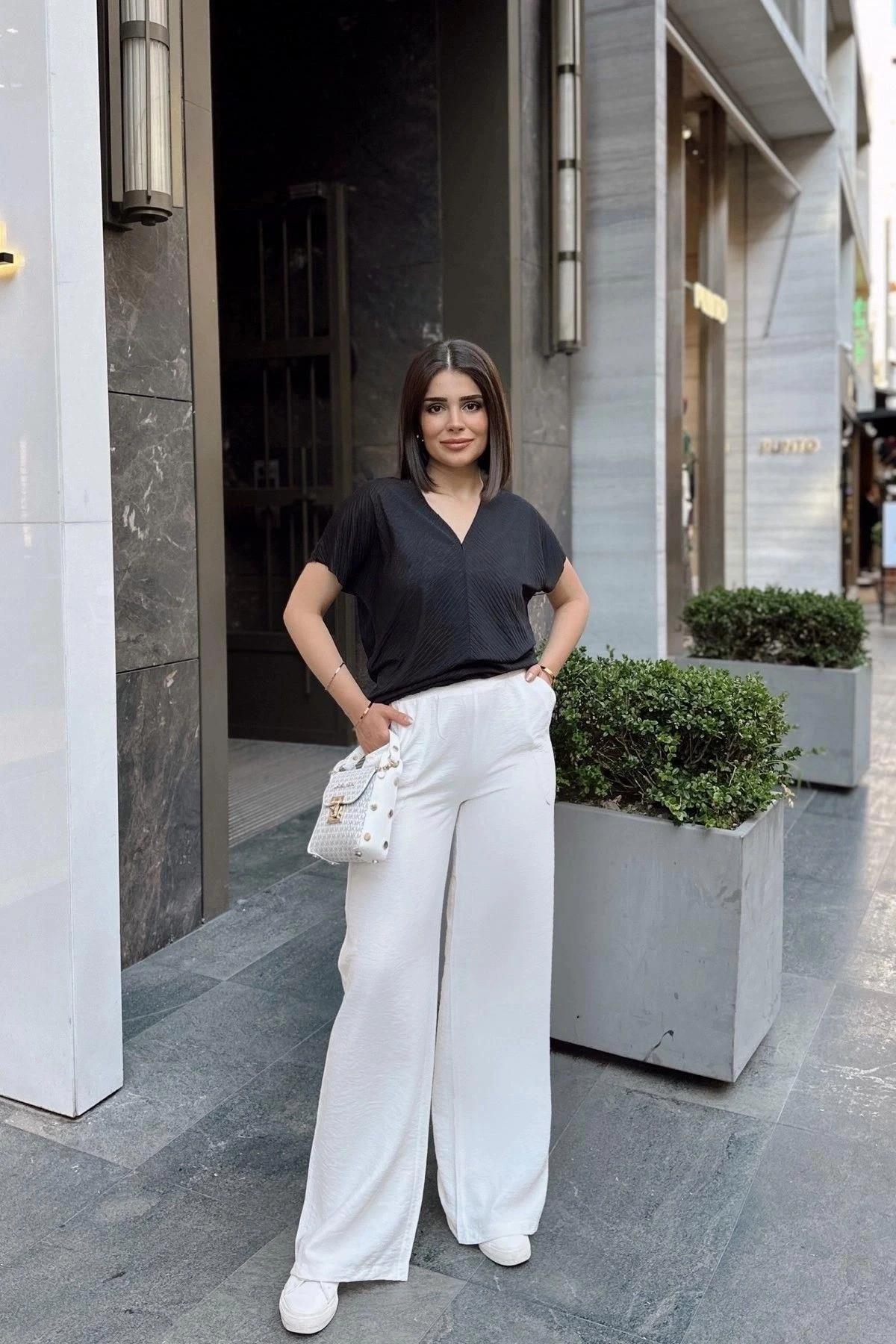 Beyaz İspanyol Bol Paça, Lastikli Bel, Keten/Airobin Kumaş, Salaş , Cepli, İç Göstermez Pantolon