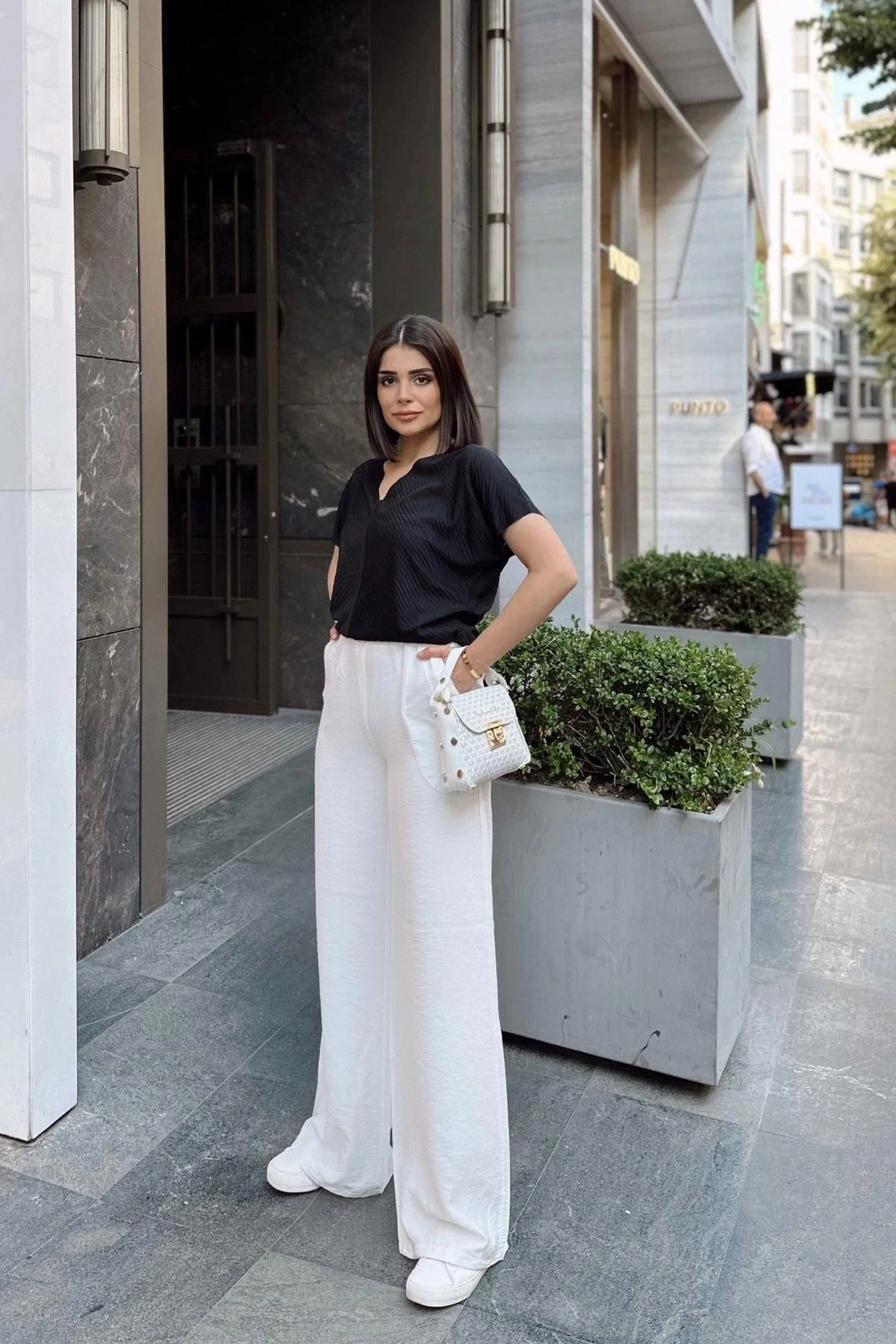 Beyaz İspanyol Bol Paça, Lastikli Bel, Keten/Airobin Kumaş, Salaş , Cepli, İç Göstermez Pantolon