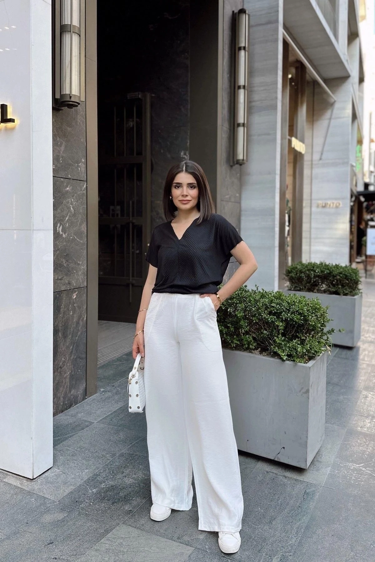 Beyaz İspanyol Bol Paça, Lastikli Bel, Keten/Airobin Kumaş, Salaş , Cepli, İç Göstermez Pantolon