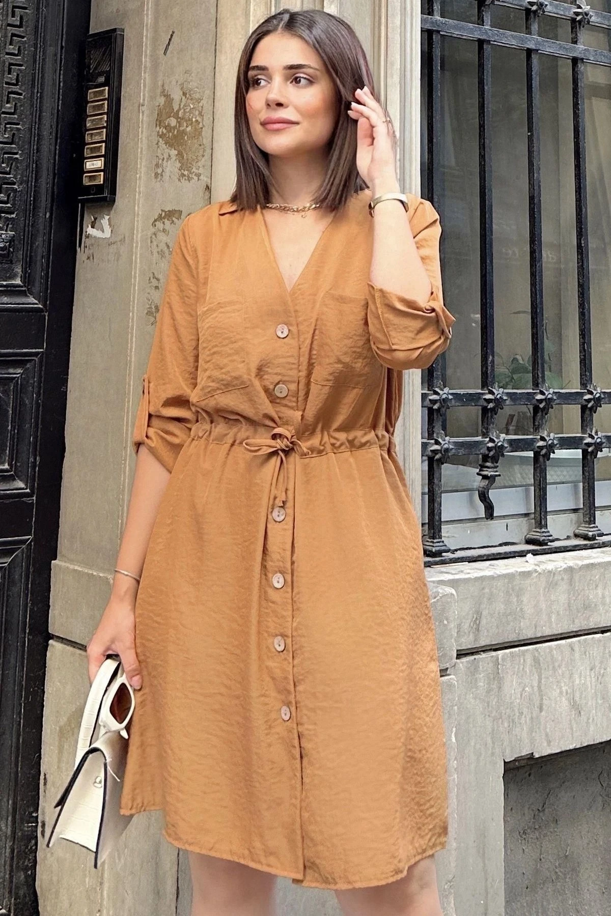 Camel Uzun Kol, Derin Gömlek Yaka Beli Bağlamalı Cepli Önü Düğmeli, A Kesim Salaş Elbise