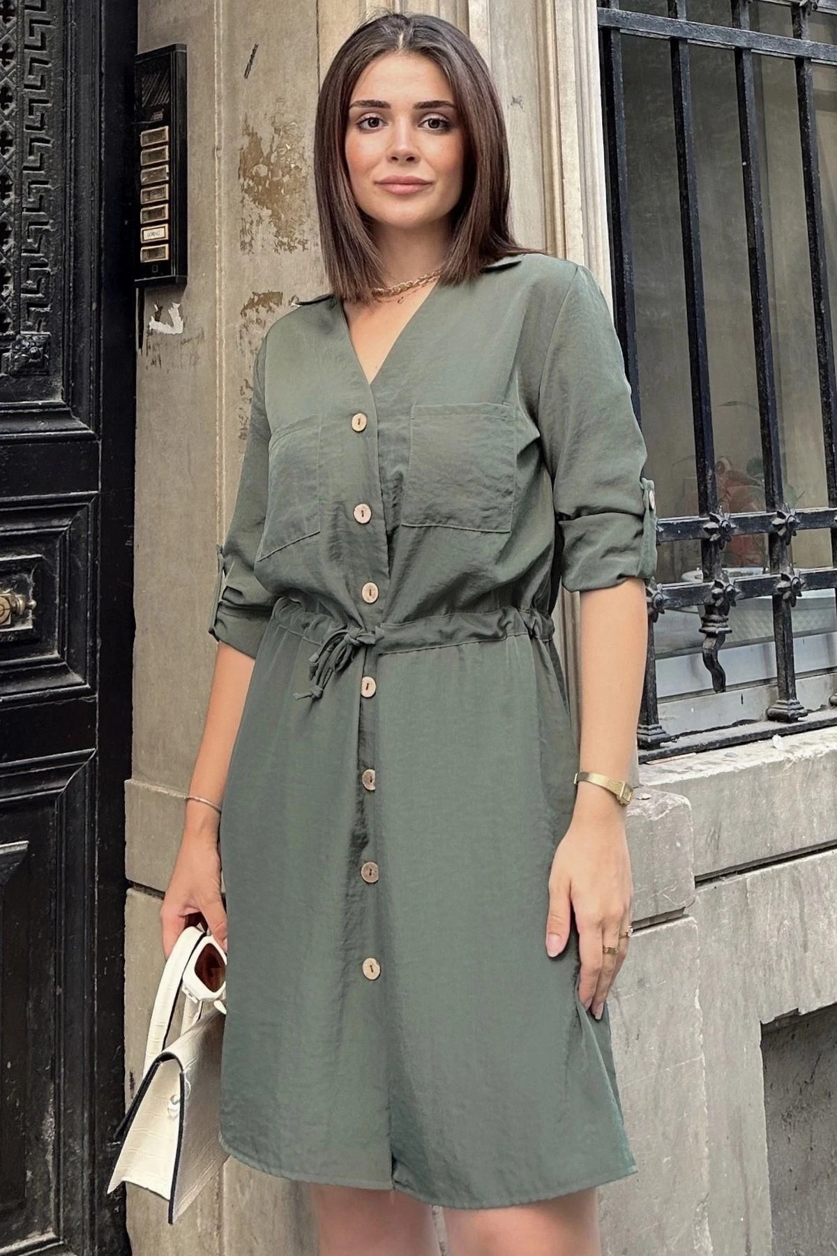Haki Uzun Kol, Derin Gömlek Yaka Beli Bağlamalı Cepli Önü Düğmeli, A Kesim Salaş Elbise