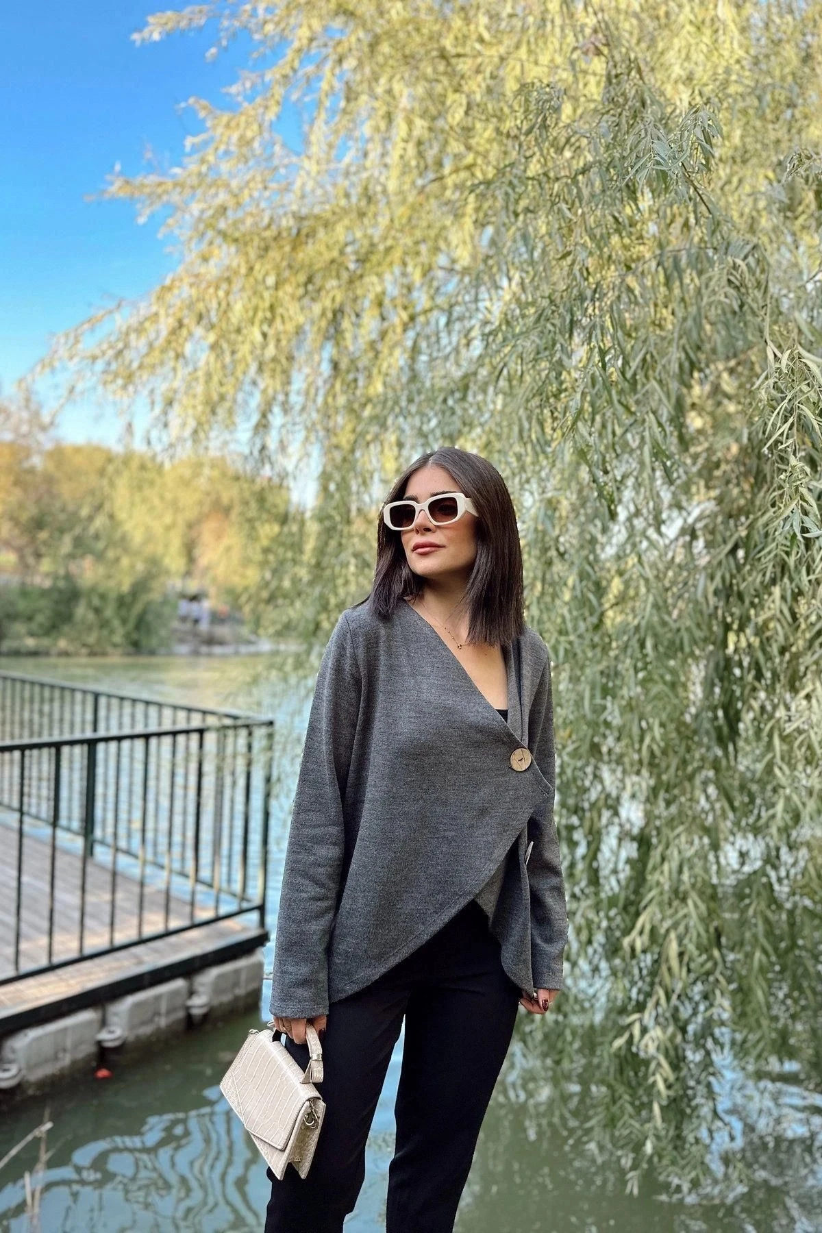 Kadın Antrasit Asimetrik Kesim, Düğmeli, Salaş Hırka Bluz