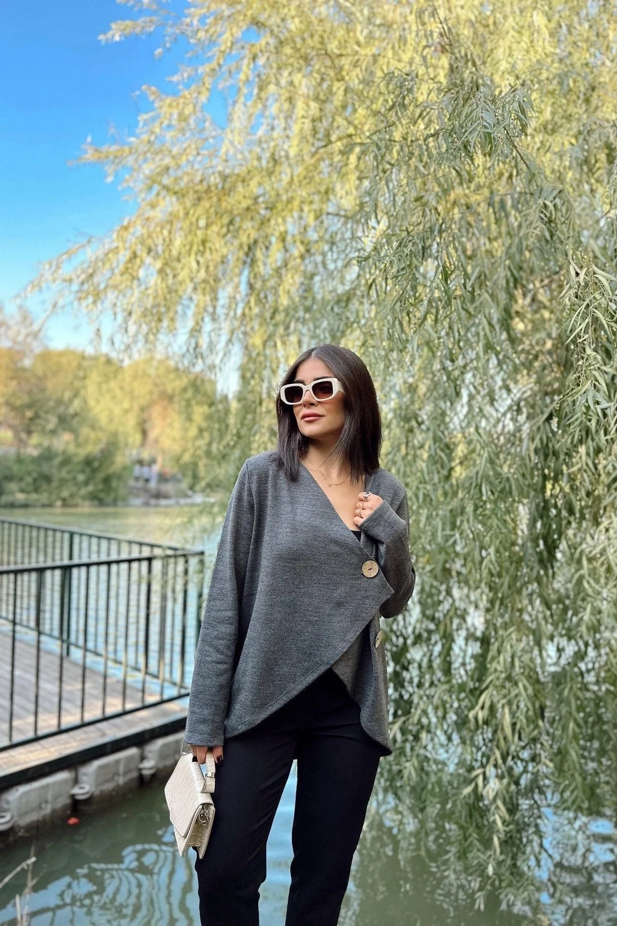 Kadın Antrasit Asimetrik Kesim, Düğmeli, Salaş Hırka Bluz