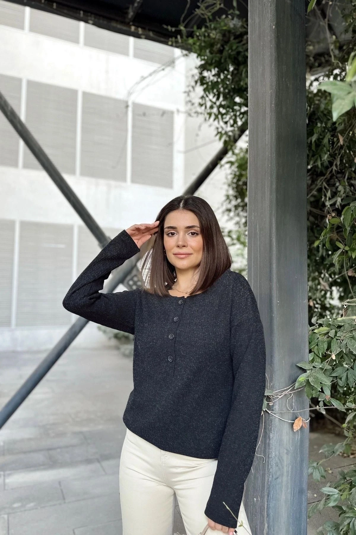 Kadın Antrasit Yumuşak Dokulu, Düğmeli Bisiklet Yaka, Regular Kesim Triko Kazak, Bluz