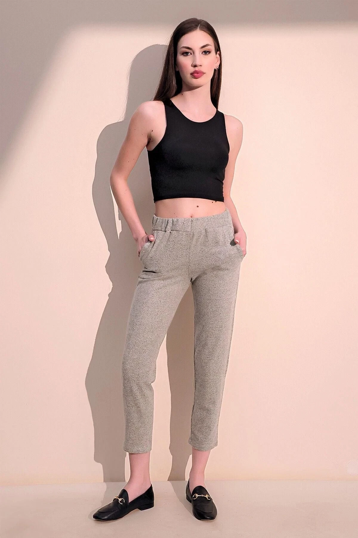 Kadın Bej Beli Lastikli Cepli Yumuşak Dokulu Salaş Eşofman Altı - Düz Kesim ve Giy Çık