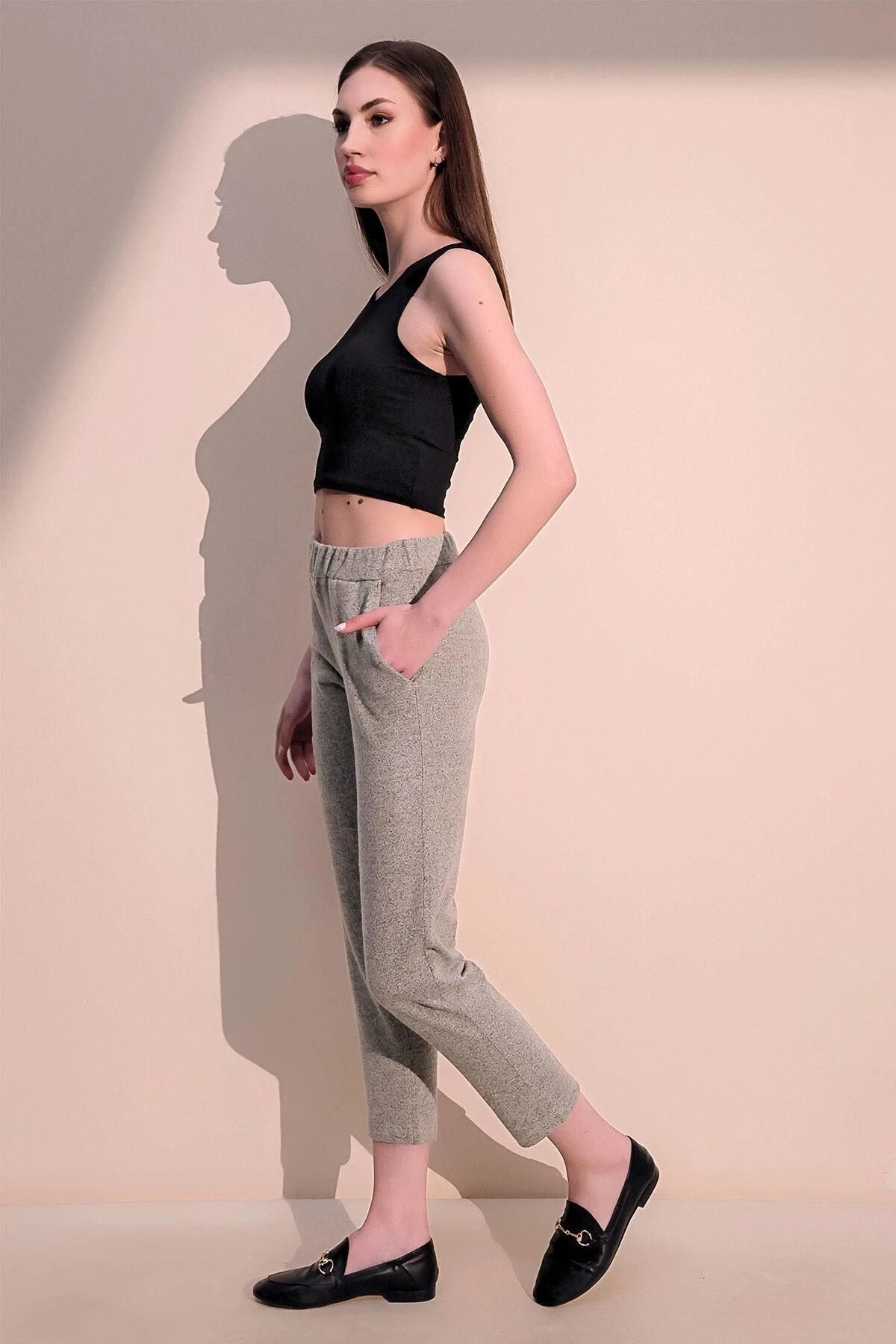 Kadın Bej Beli Lastikli Cepli Yumuşak Dokulu Salaş Eşofman Altı - Düz Kesim ve Giy Çık