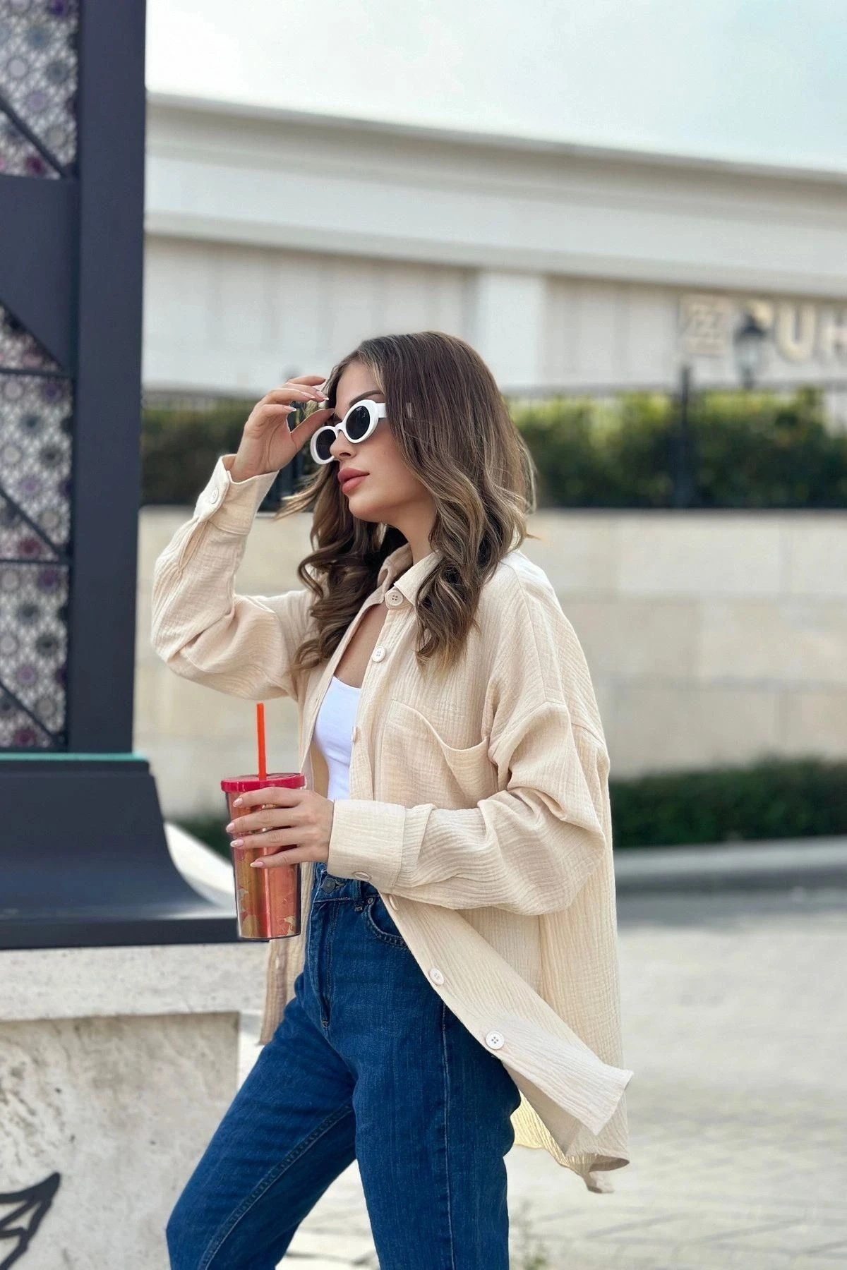 Kadın Bej İthal Müslin Kumaş, Cepli Uzun Ve Salaş Tunik Gömlek