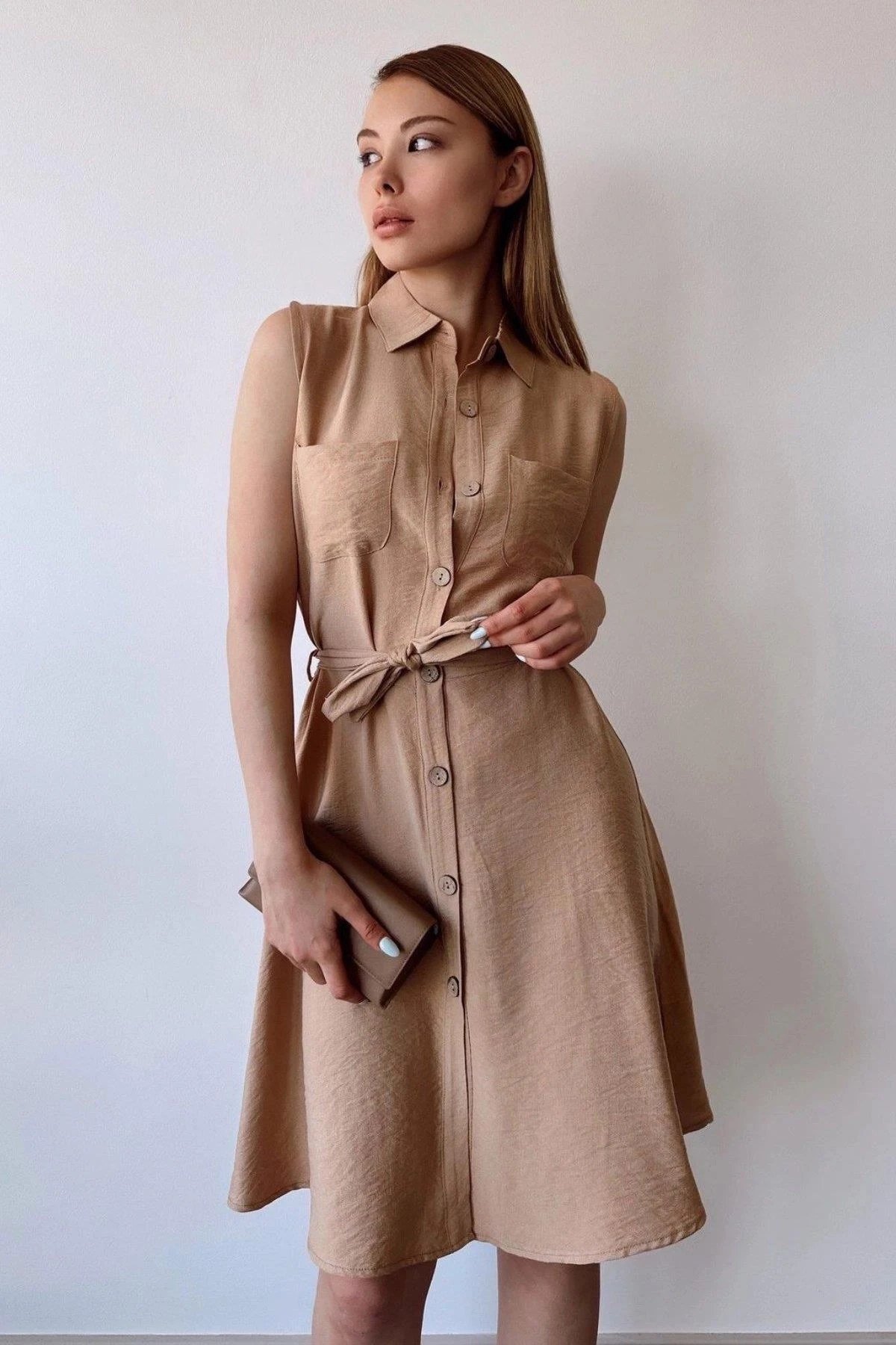 Kadın Bej Kolsuz, Gömlek Yaka, Düz Renk Desen, Çift Cep, A-line Kesim, Aerobin, Kuşaklı Midi Elbise