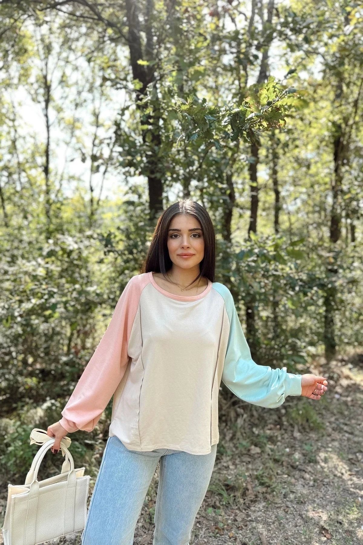 Kadın Bej Uzun Balon Kol, Yuvarlak Yaka, Kolları Double Color Block Basic Sweatshirt Bluz