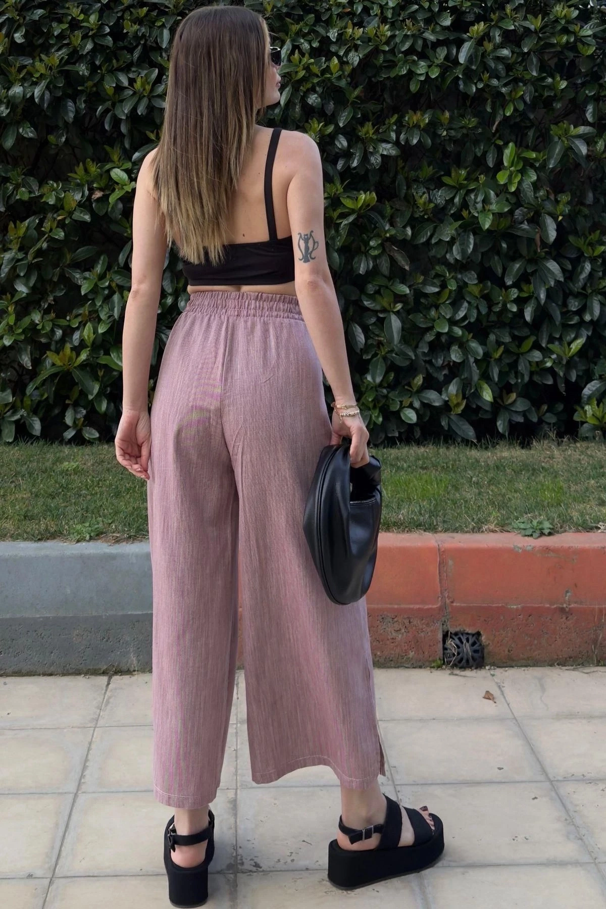 Kadın Bordo Lastikli Yüksek Bel, Cepli, Yırtmaçlı, Geniş Paça, Salaş Keten Kapri Pantolon