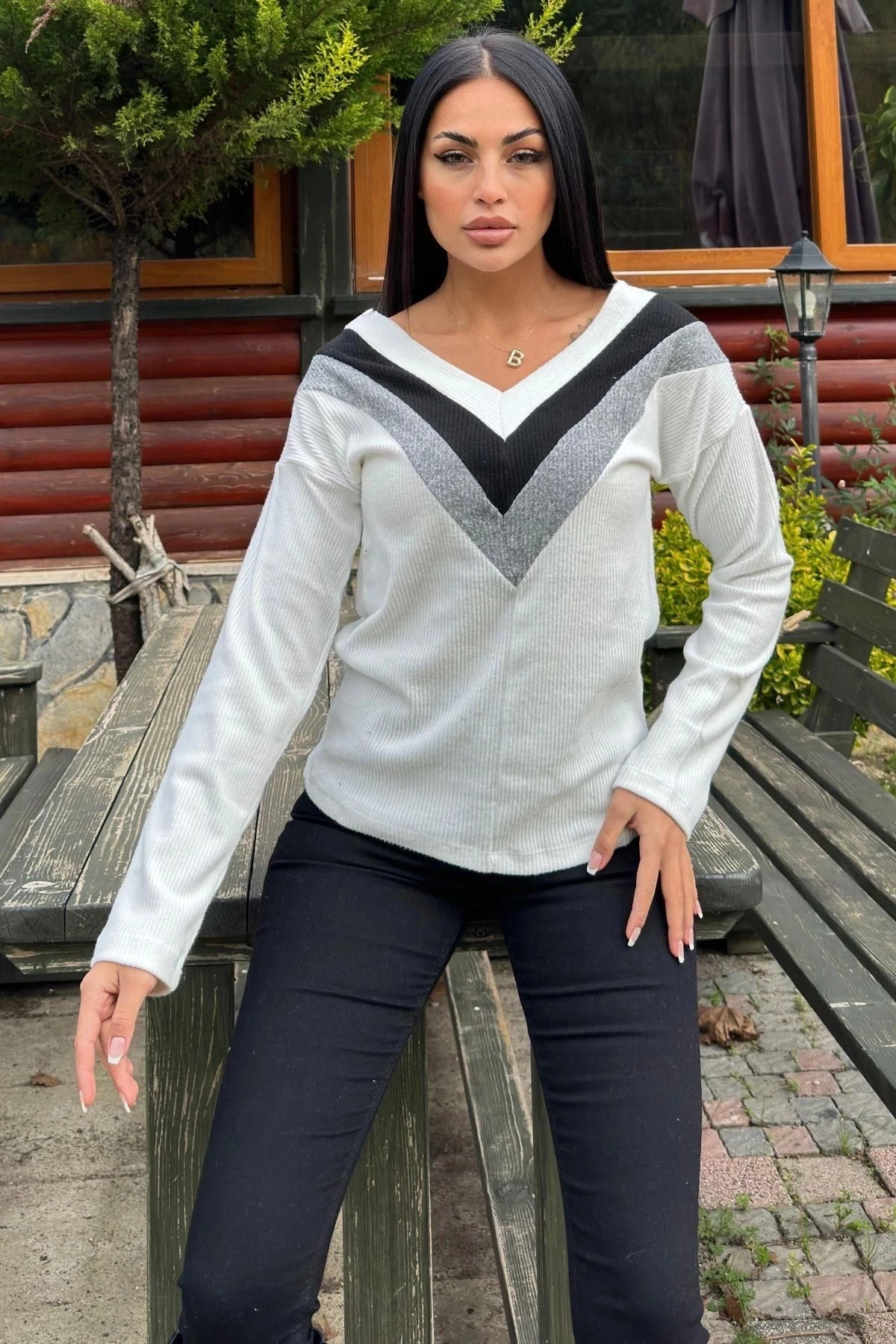 Kadın Ekru Uzun Kollu V Yaka Color Block Pamuklu Bluz Sweatshirt