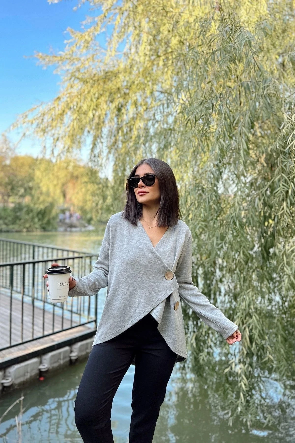 Kadın Gri Asimetrik Kesim, Düğmeli, Salaş Hırka Bluz