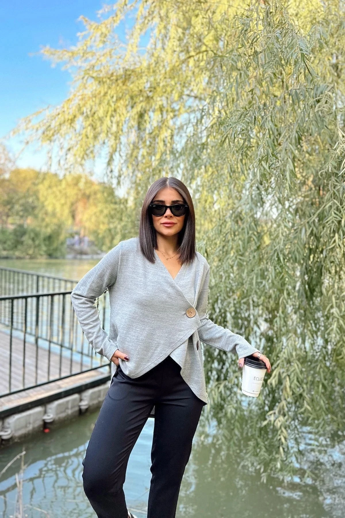 Kadın Gri Asimetrik Kesim, Düğmeli, Salaş Hırka Bluz