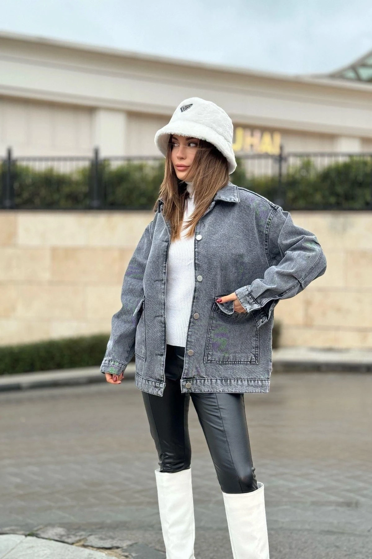 Kadın Gri Geniş Cepli, Kaliteli Jeans Kumaş, Salaş Kot Ceket