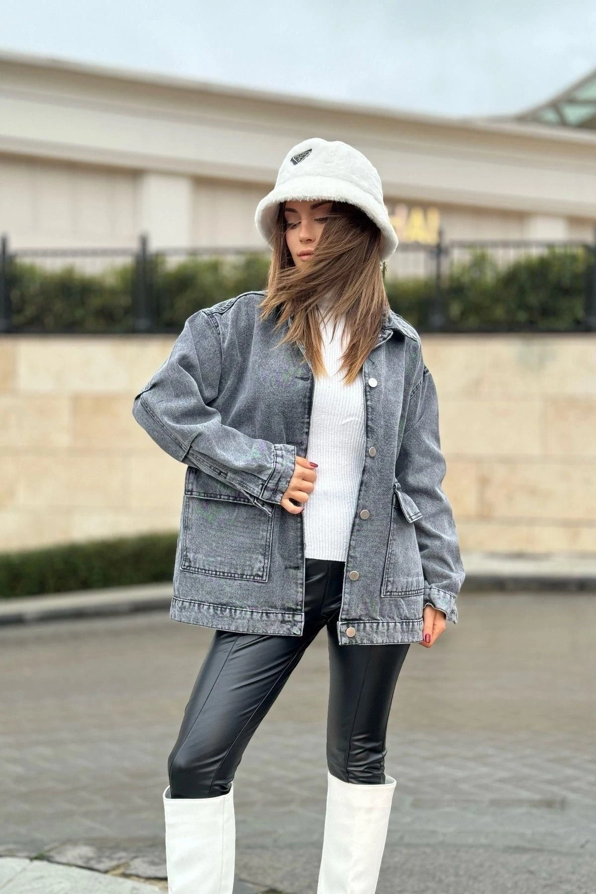 Kadın Gri Geniş Cepli, Kaliteli Jeans Kumaş, Salaş Kot Ceket