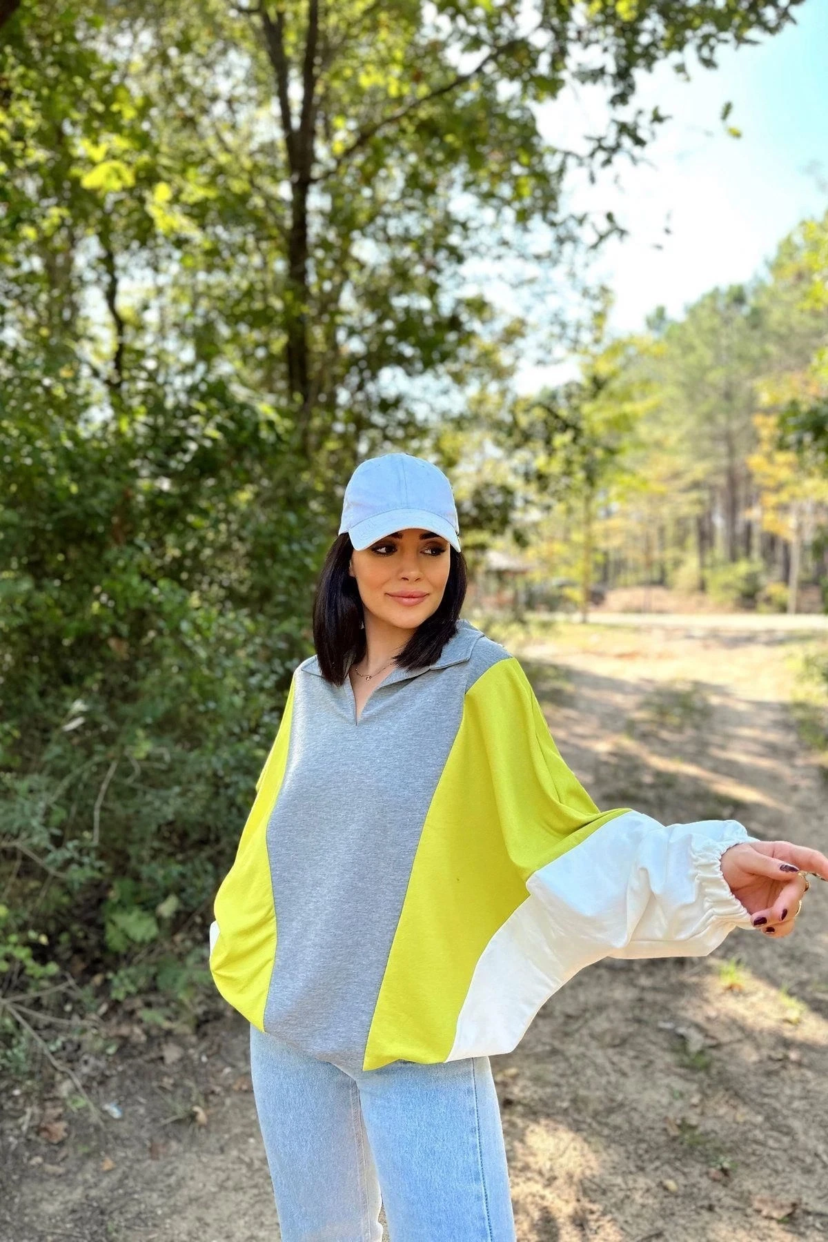 Kadın Gri Polo Yaka, Uzun Yarasa Kol, Lastikli Manşet, Asimetrik Color Block, Salaş Sweatshirt Bluz