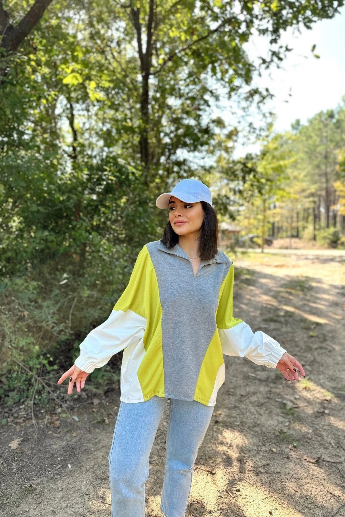 Kadın Gri Polo Yaka, Uzun Yarasa Kol, Lastikli Manşet, Asimetrik Color Block, Salaş Sweatshirt Bluz