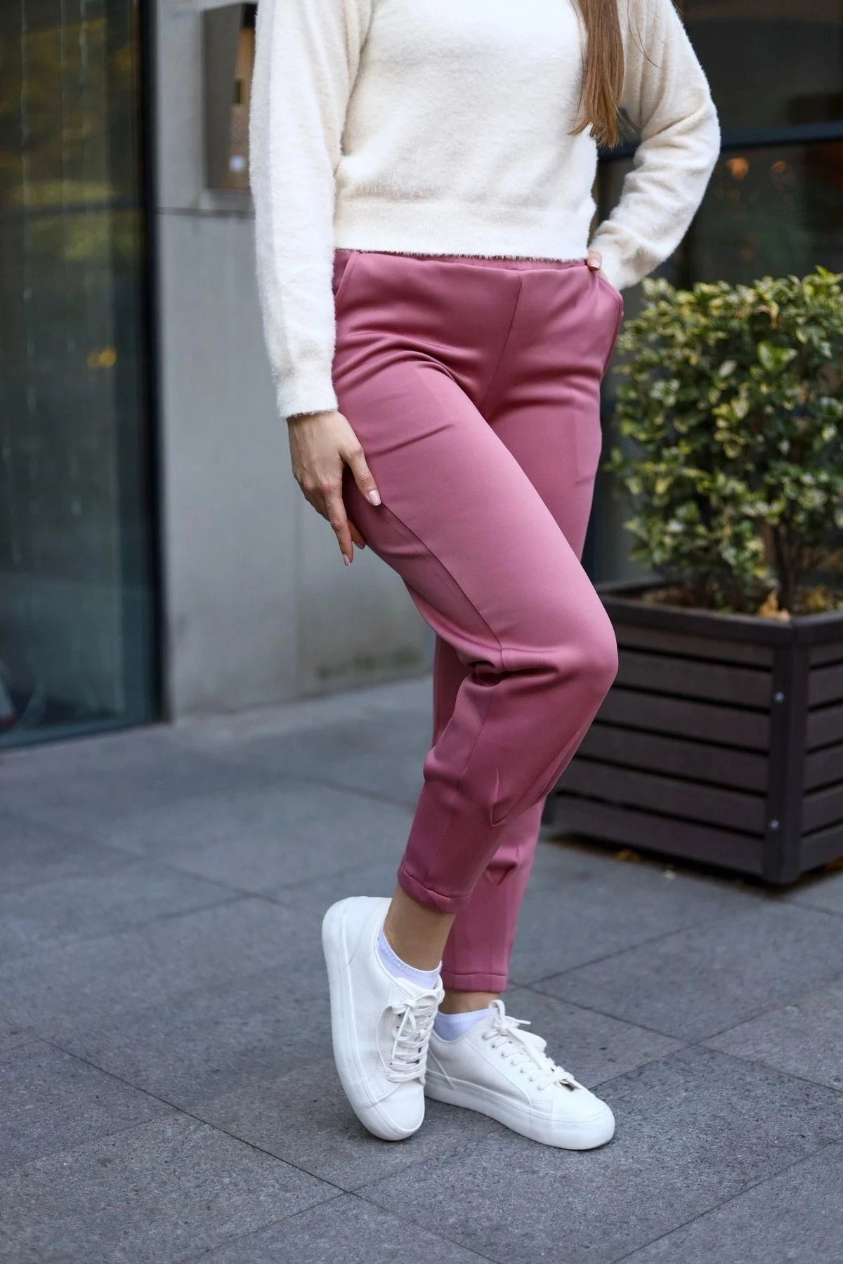 Kadın Gül Kurusu Scuba Kumaş, Rahat Kalıp, Pliseli Dar Paça Eşofman Altı