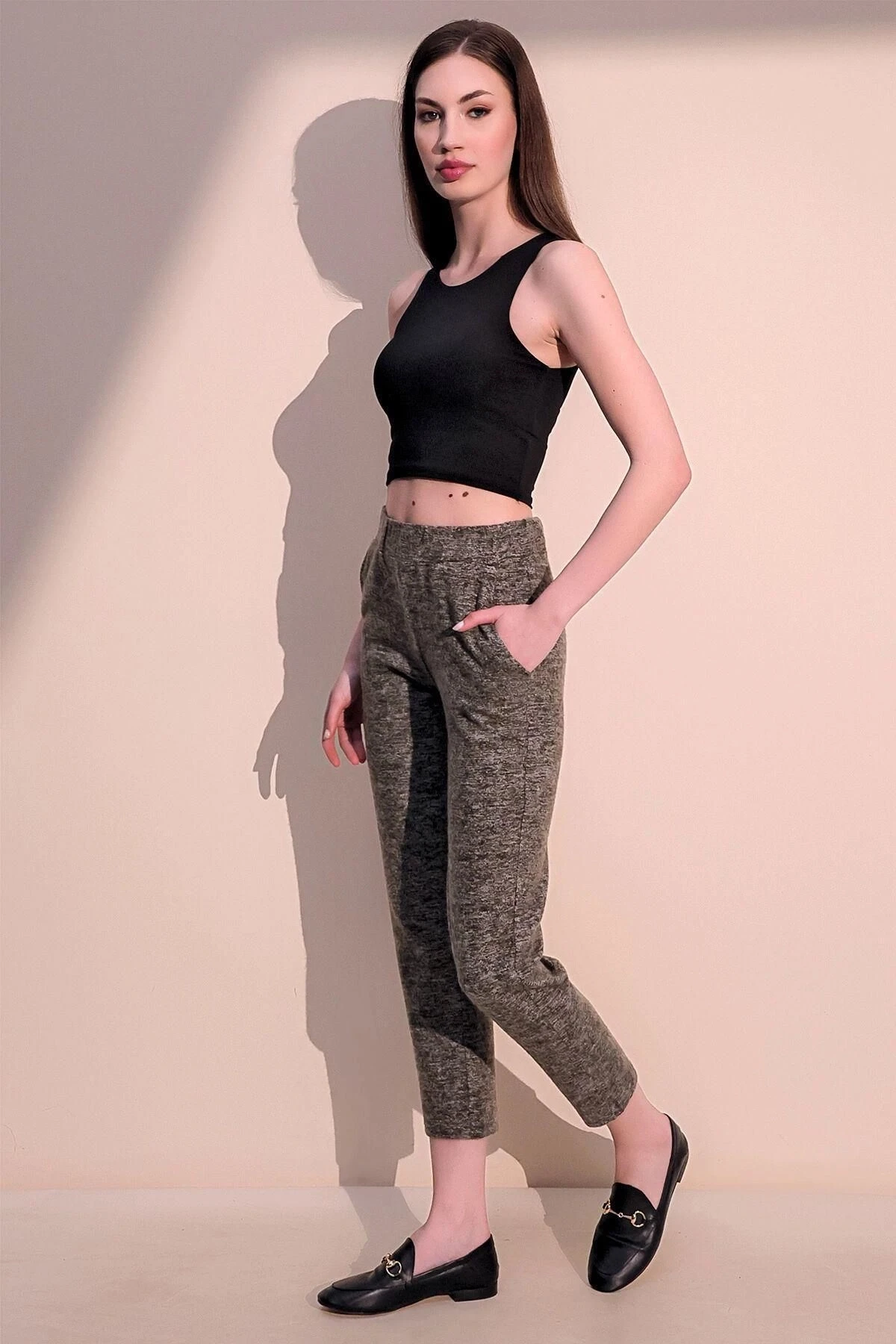 Kadın Haki Beli Lastikli Cepli Yumuşak Dokulu Salaş Eşofman Altı - Düz Kesim ve Giy Çık