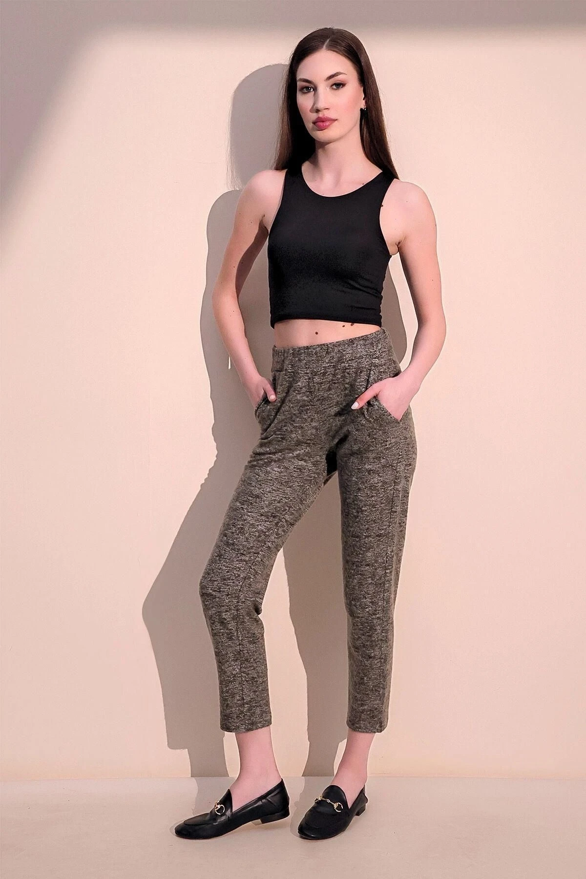 Kadın Haki Beli Lastikli Cepli Yumuşak Dokulu Salaş Eşofman Altı - Düz Kesim ve Giy Çık