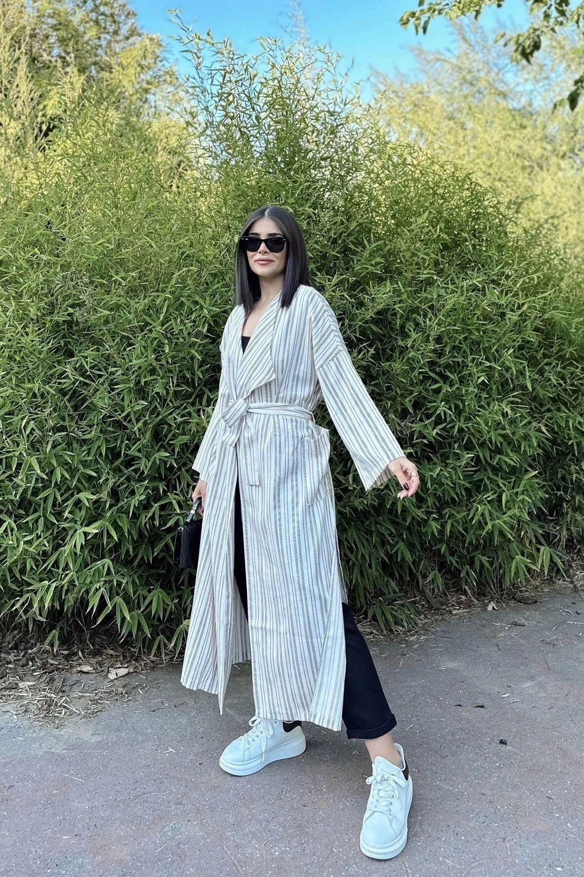 Kadın Haki & Ekru Çizgili Kruvaze Yaka, Kemerli, Salaş Kesim, Yırtmaçlı, Çizgili, Uzun Trençkot