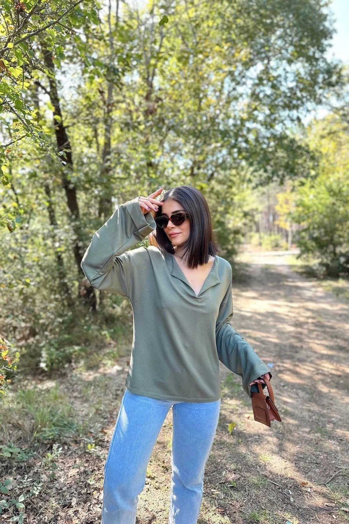 Kadın Haki Uzun Kol, Duble Manşet, Yırtmaçlı Yaka, Salaş Sweatshirt Bluz