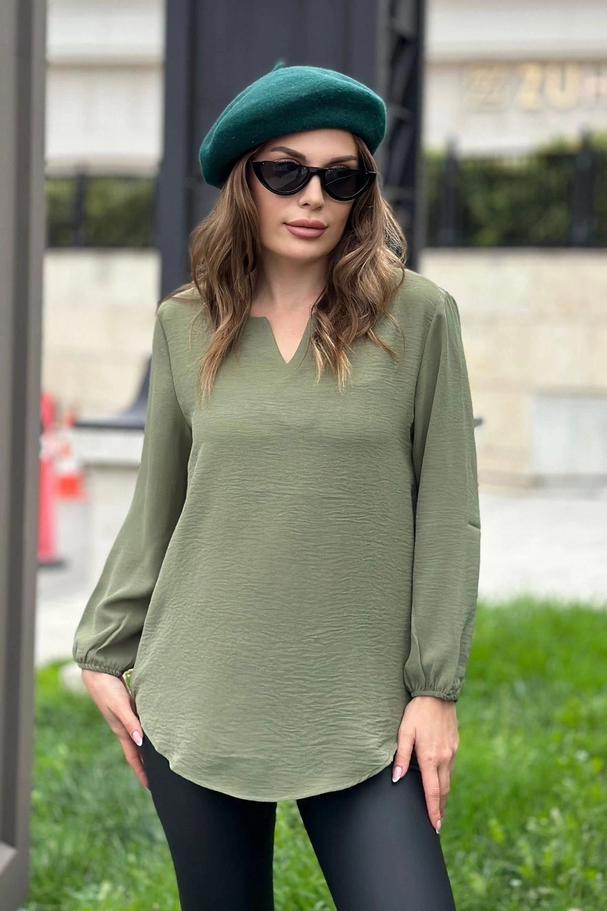 Kadın Haki Uzun Truvakar Kol, Öpücük Yaka, Basic Kesim Bluz - Tesettüre Uygun