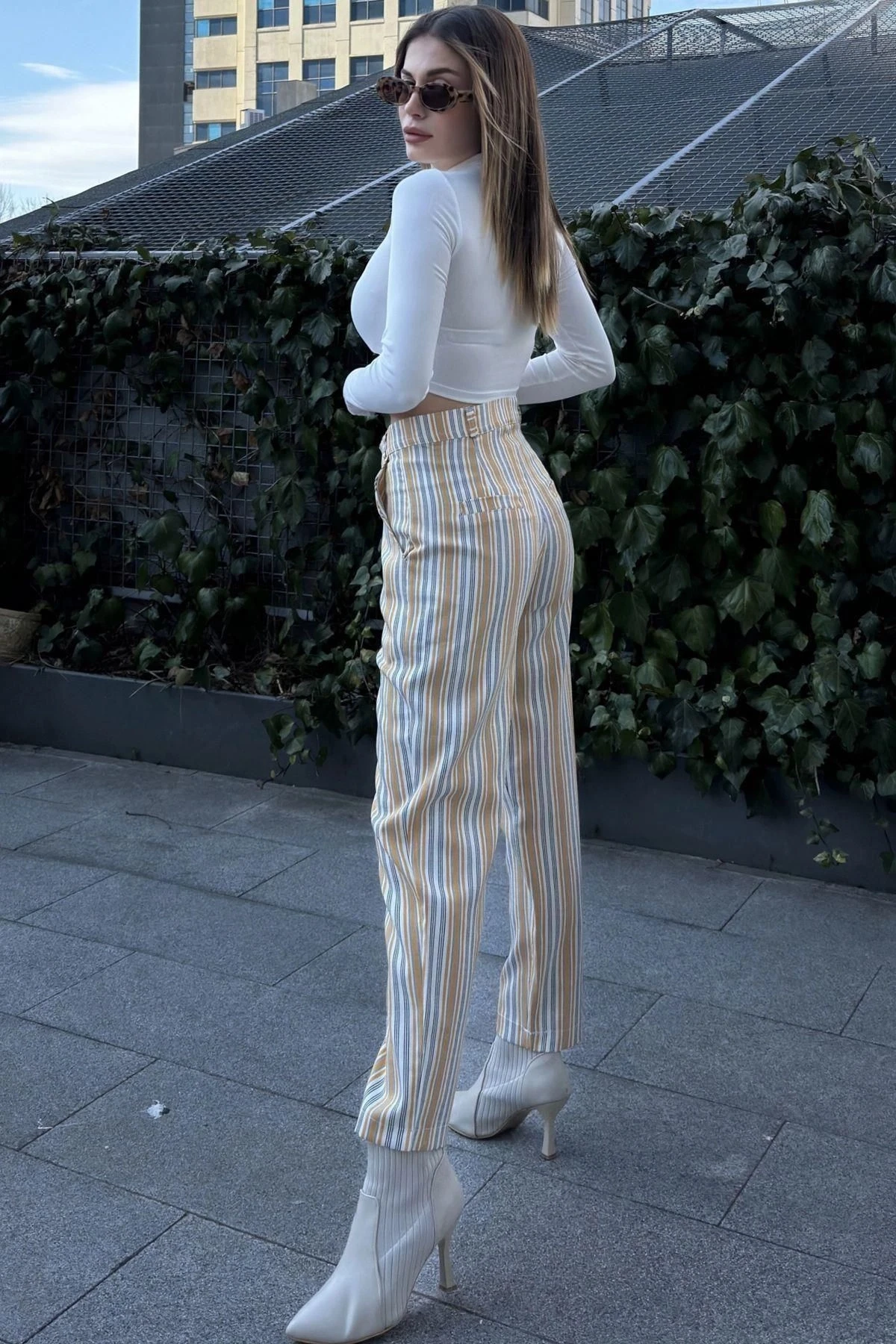 Kadın Hardal & Ekru Çizgili, Yüksel Bel, Klasik Kesim, Boru Paça Pantolon