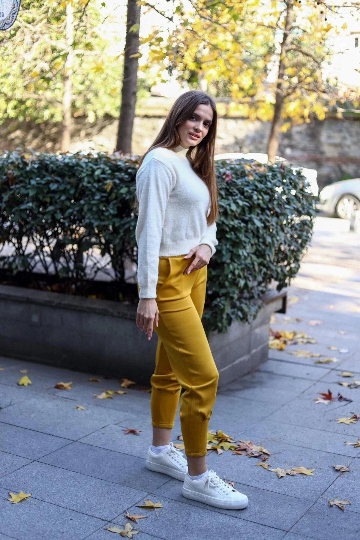 Kadın Hardal Scuba Kumaş, Rahat Kalıp, Pliseli Dar Paça Eşofman Altı