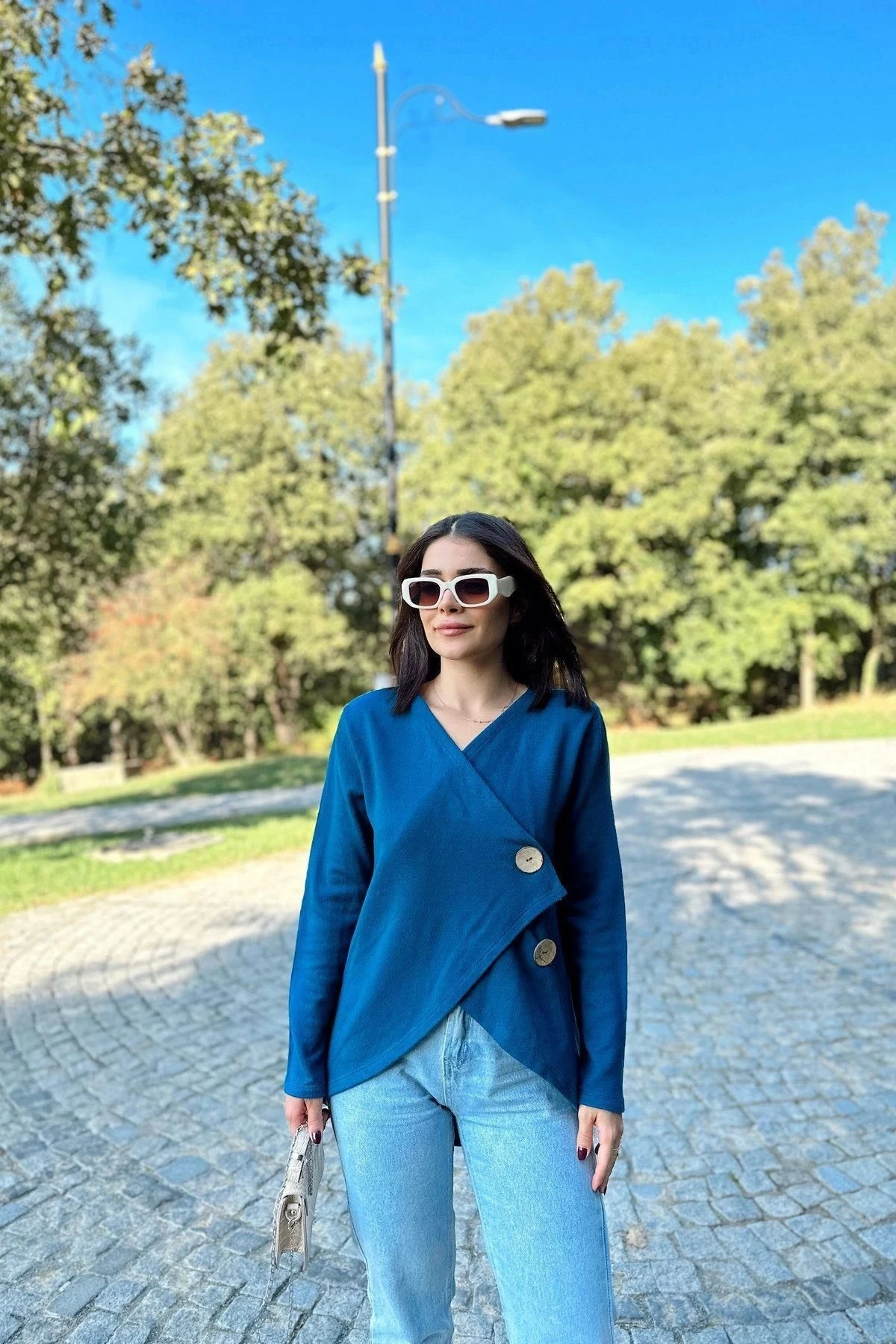 Kadın İndigo Asimetrik Kesim, Düğmeli, Salaş Hırka Bluz