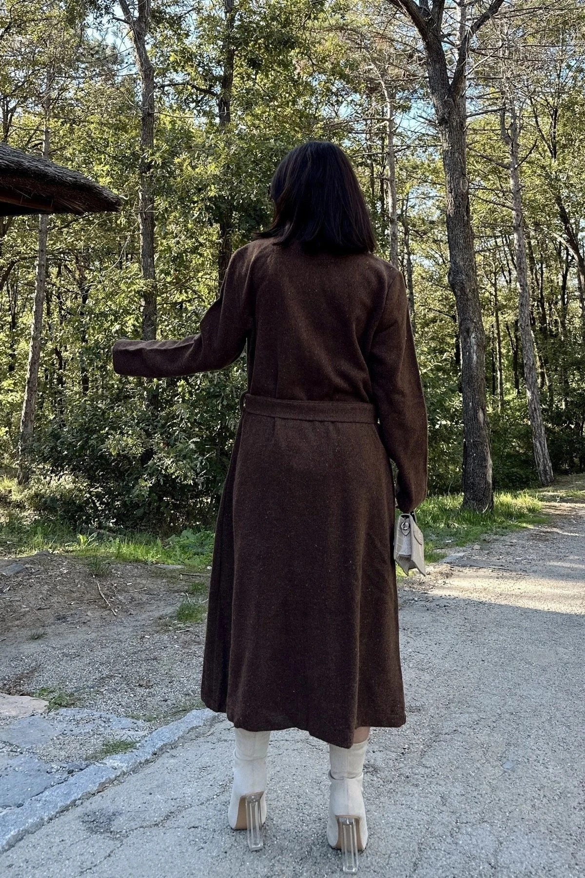 Kadın Kahve Çift Cepli, Beli Kemerli, Düğmesiz, Uzun Kaşe Kaban
