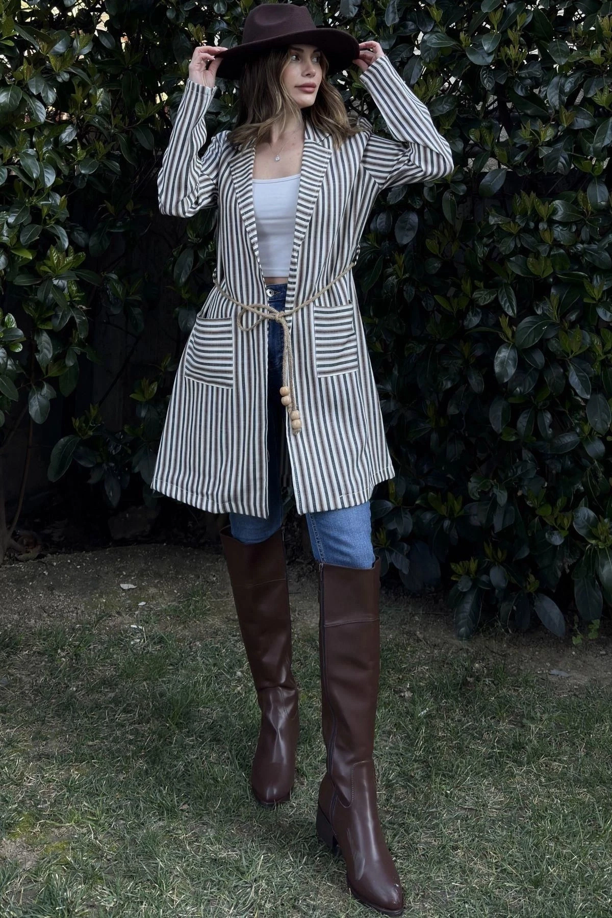 Kadın Kahve & Ekru Çizgili, Hasır İp Kemerli, İki Cepli, Uzun Keten Ceket