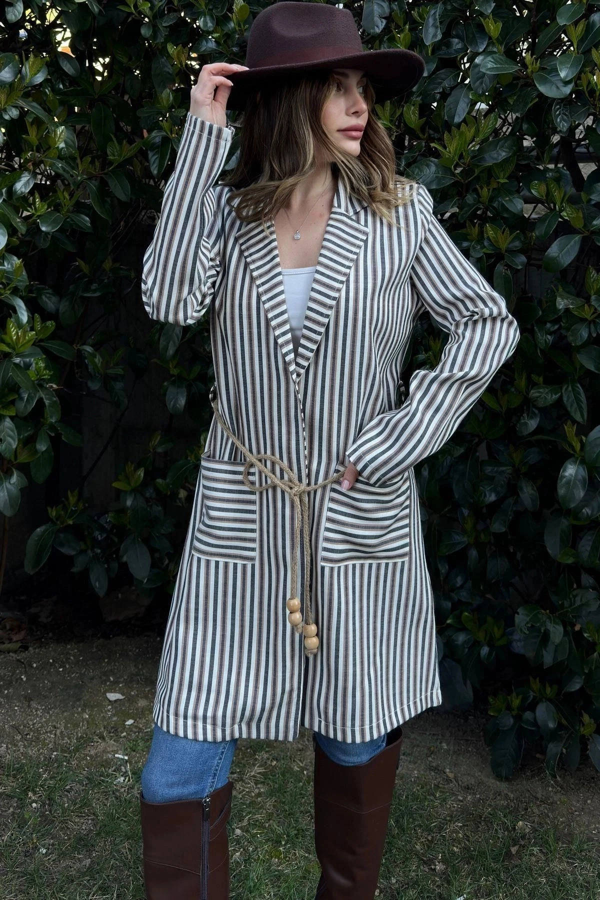 Kadın Kahve & Ekru Çizgili, Hasır İp Kemerli, İki Cepli, Uzun Keten Ceket