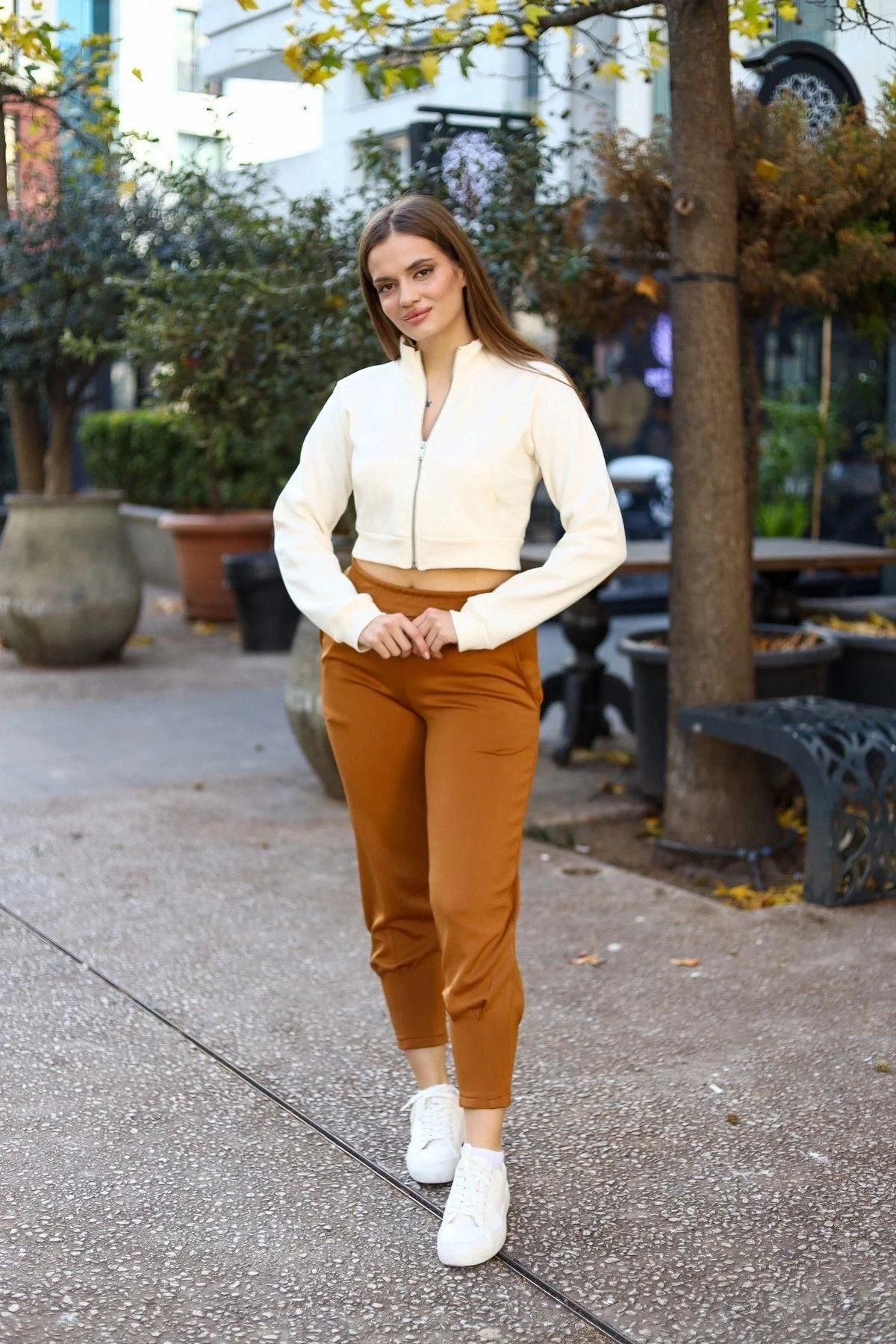 Kadın Kahve Scuba Kumaş, Rahat Kalıp, Pliseli Dar Paça Eşofman Altı