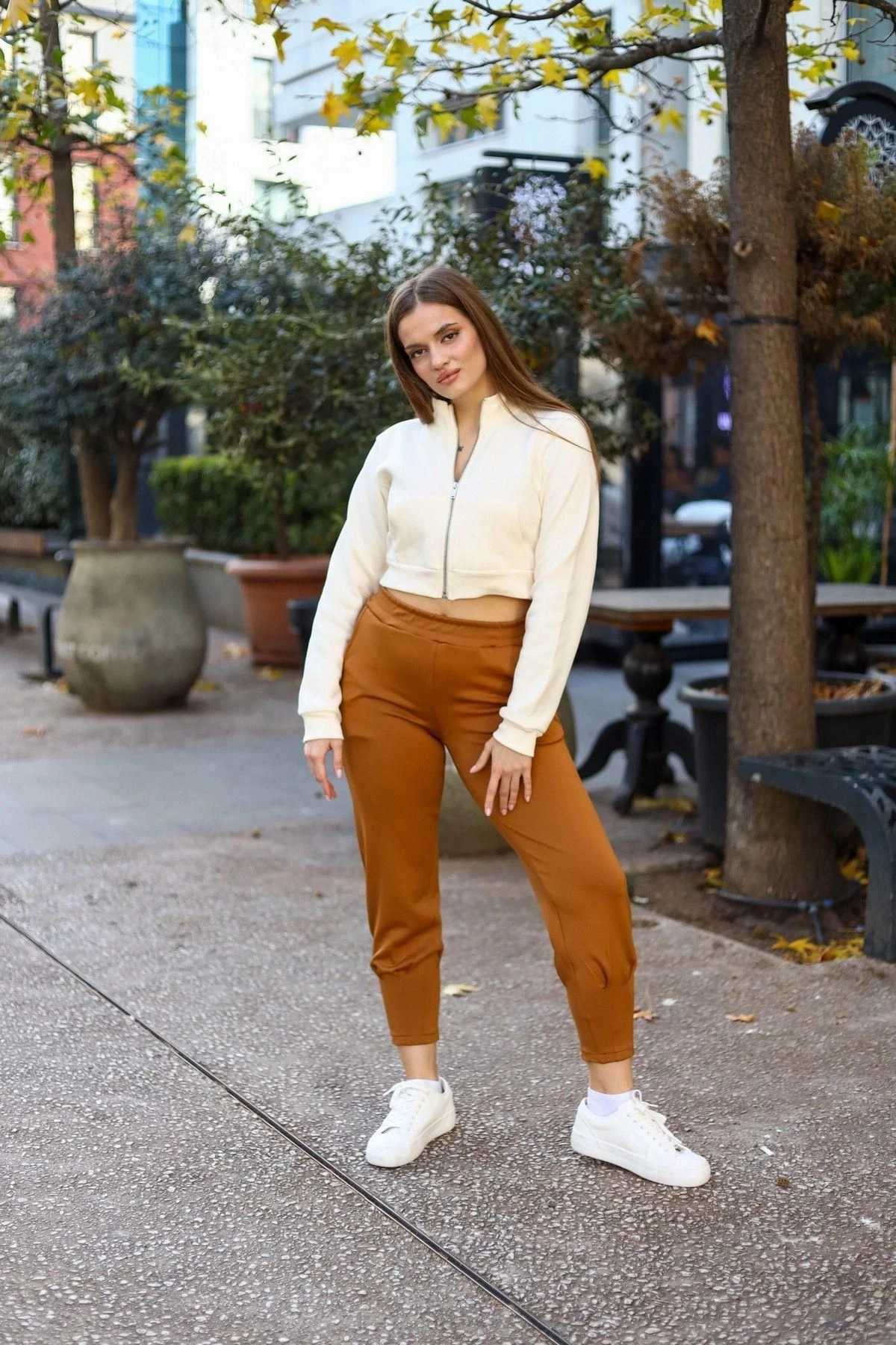 Kadın Kahve Scuba Kumaş, Rahat Kalıp, Pliseli Dar Paça Eşofman Altı