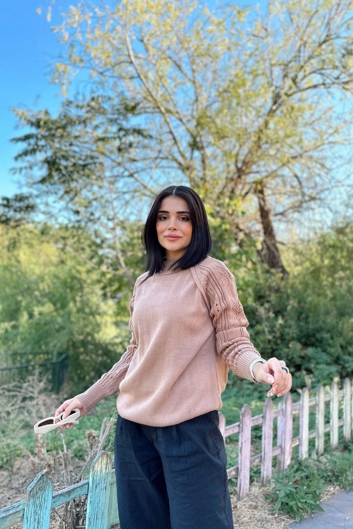 Kadın Kahve Yüksek Yaka, Desenli Uzun Kol Detaylı, Yumuşak Dokulu, Salaş Triko Kazak