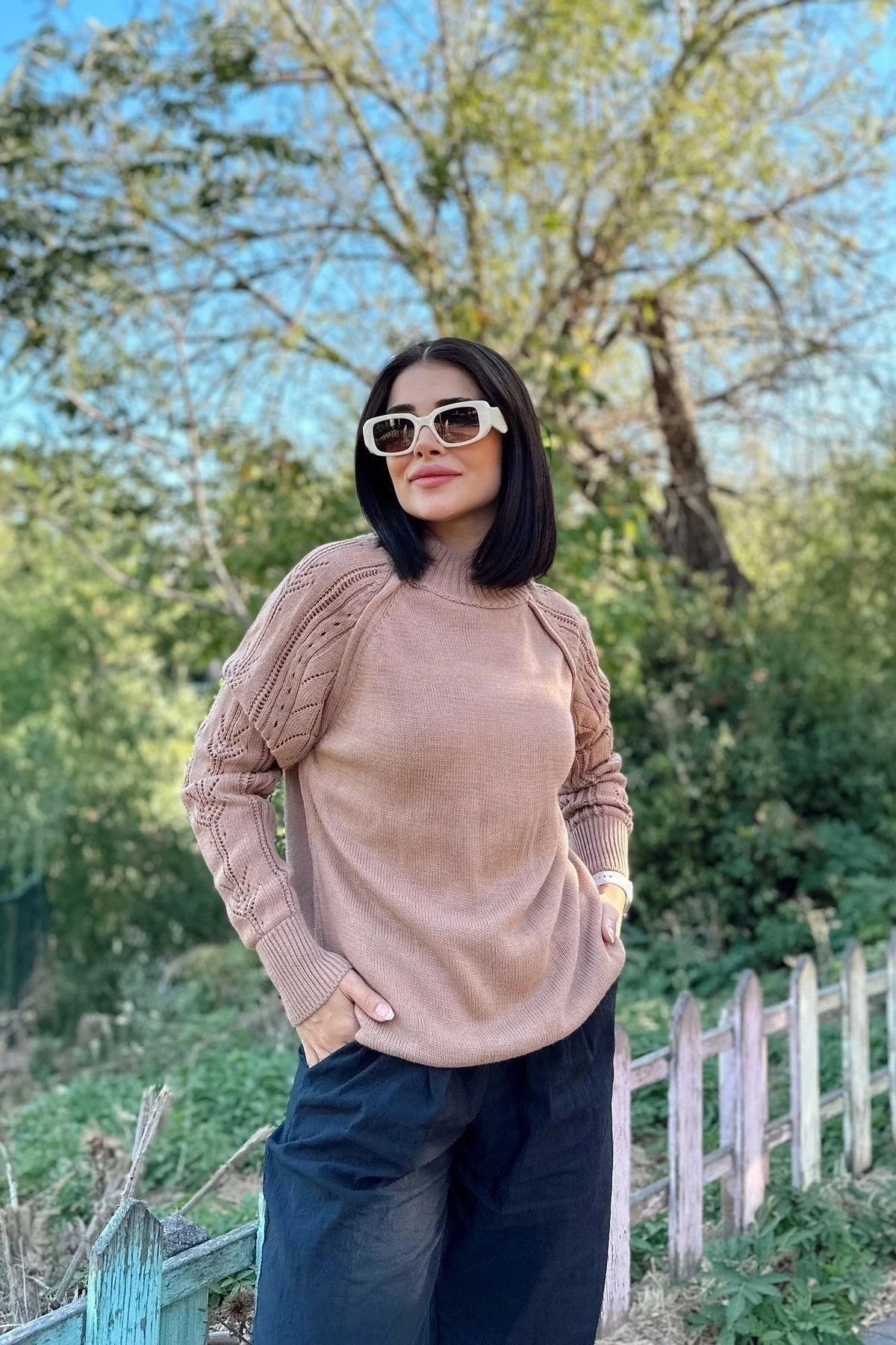 Kadın Kahve Yüksek Yaka, Desenli Uzun Kol Detaylı, Yumuşak Dokulu, Salaş Triko Kazak