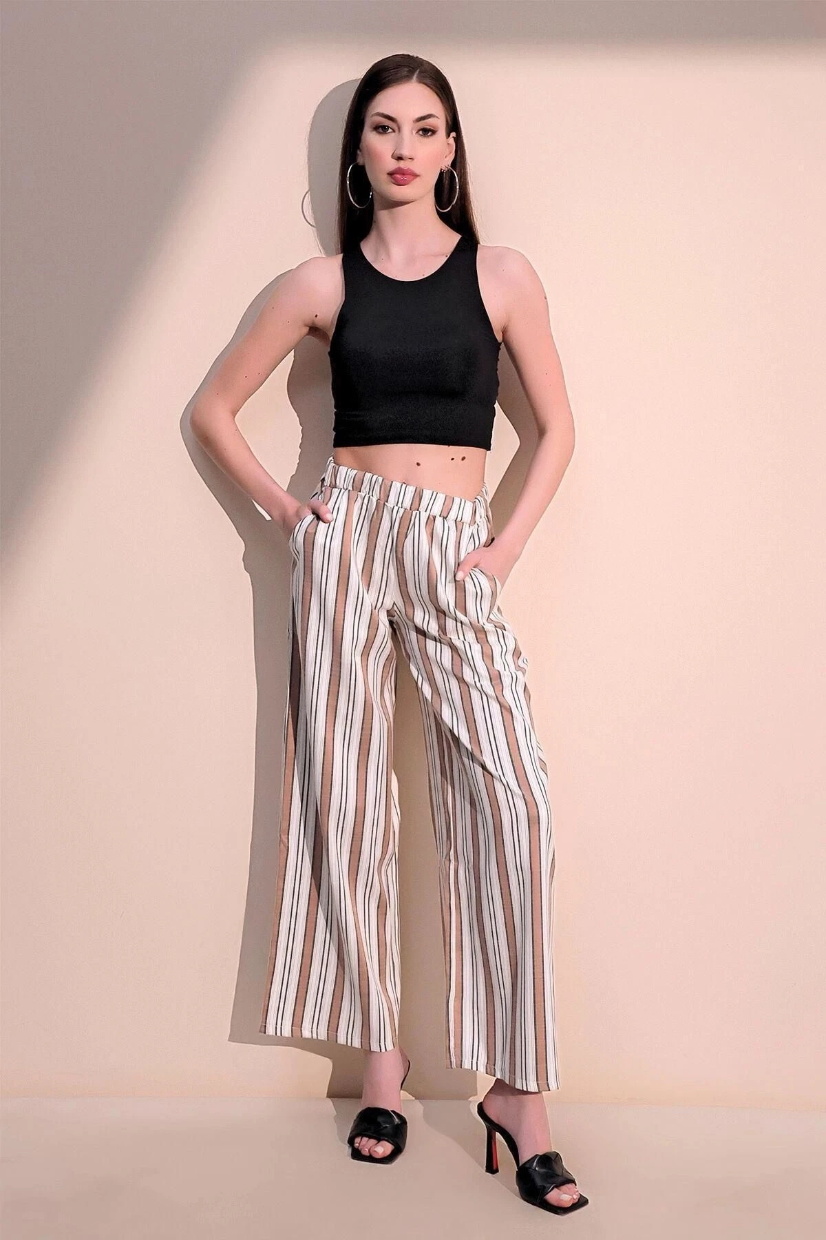 Kadın Kahverengi Dik Çizgili Beli Lastikli Cepli Salaş Keten Pantolon - Tesettüre Uygun