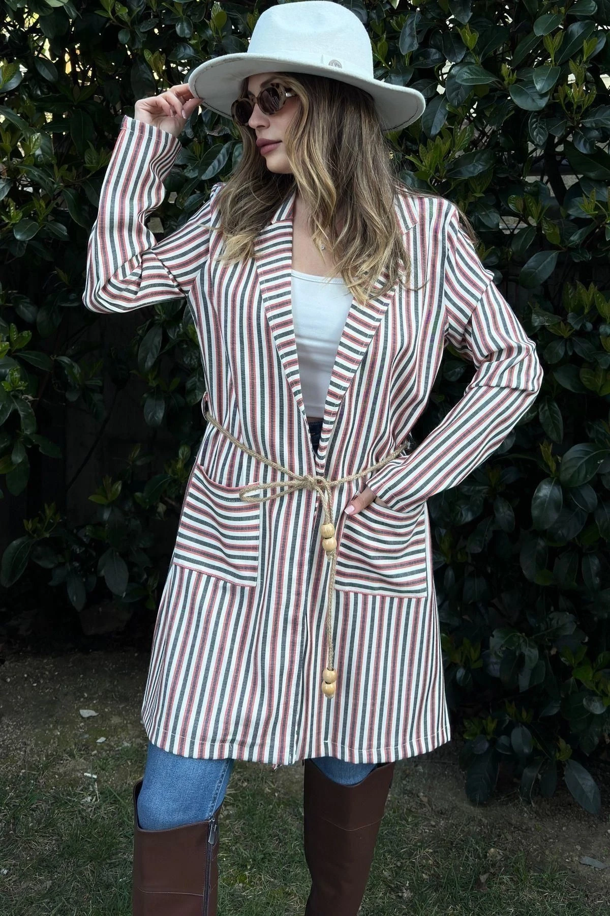 Kadın Kiremit & Ekru Çizgili, Hasır İp Kemerli, İki Cepli, Uzun Keten Ceket